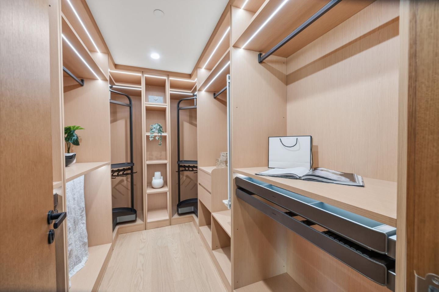 18 Bel Aire Lane