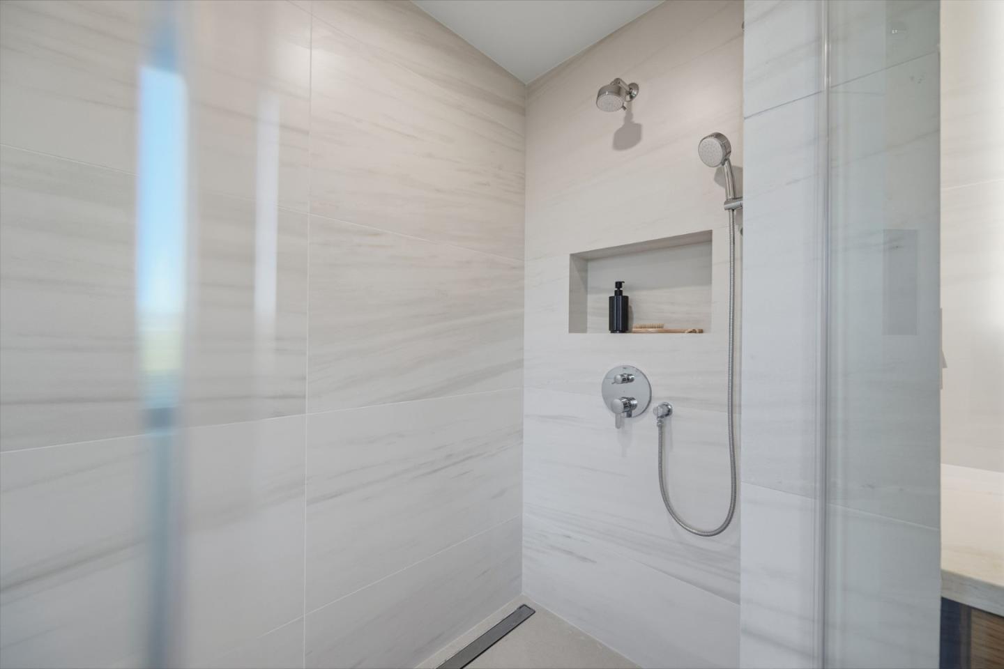 18 Bel Aire Lane