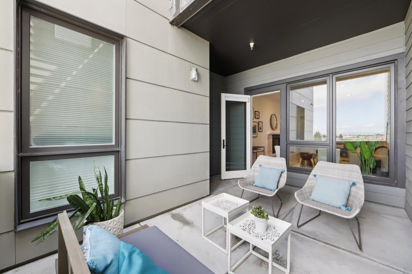600 El Camino Real 211