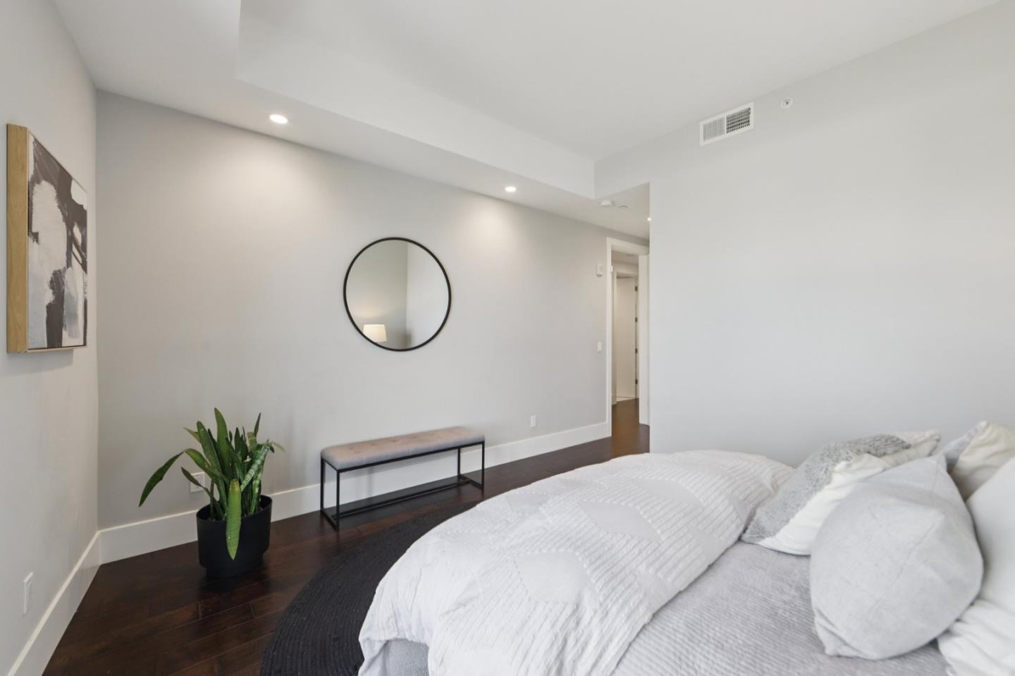 600 El Camino Real 211