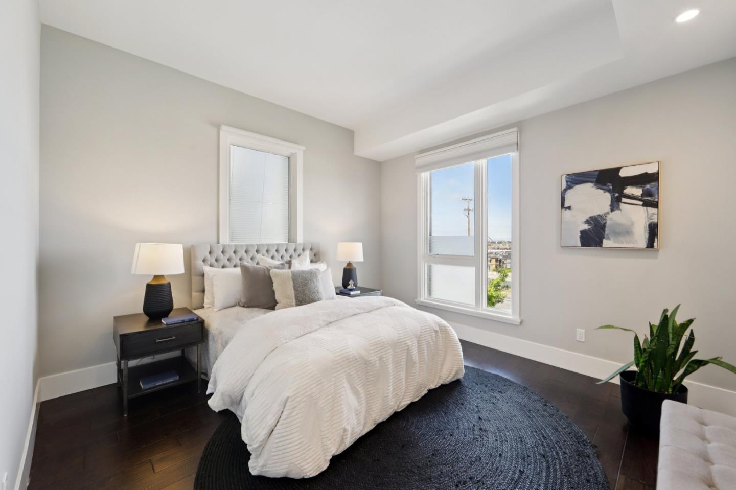 600 El Camino Real 211