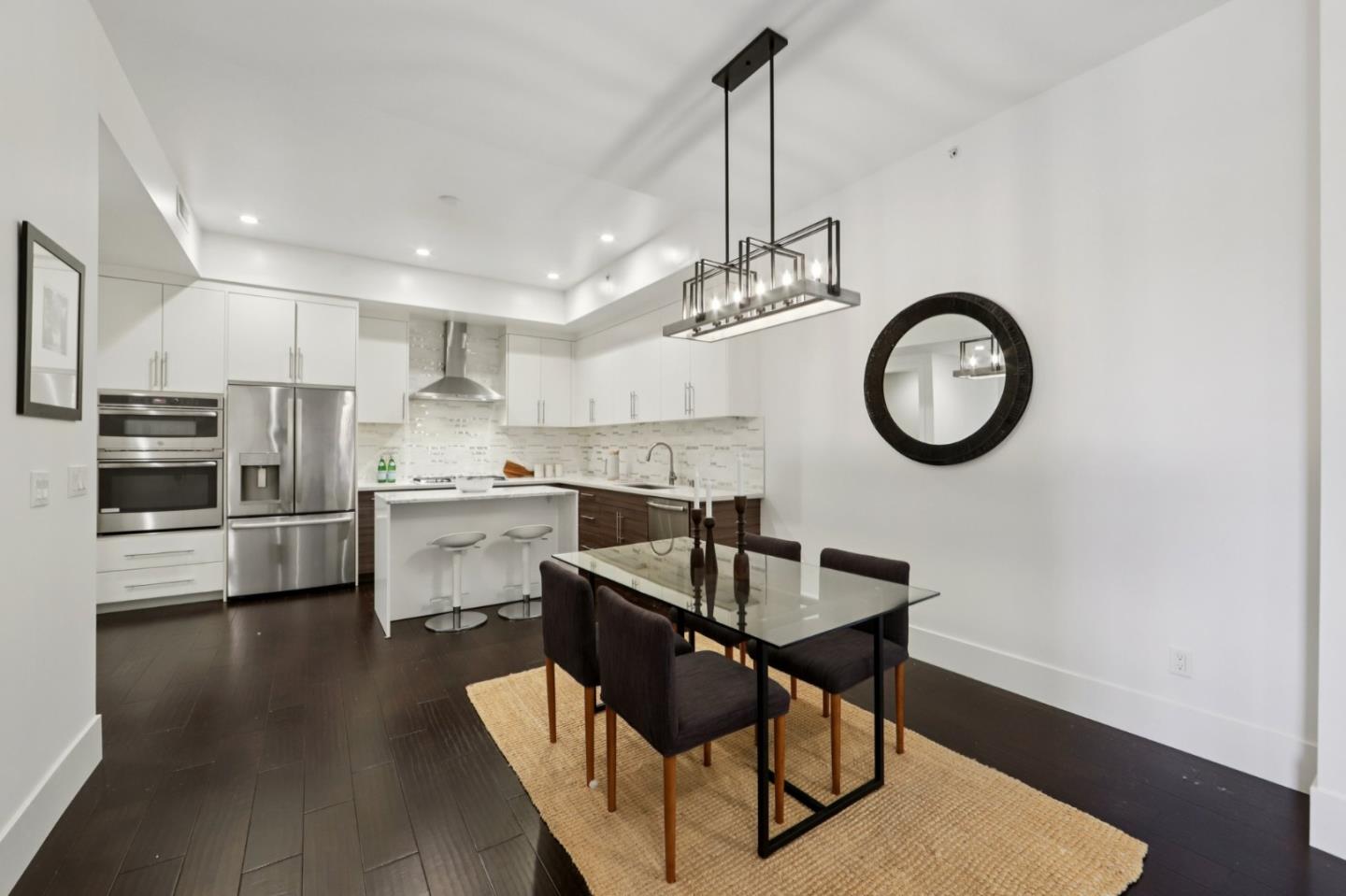 600 El Camino Real 211