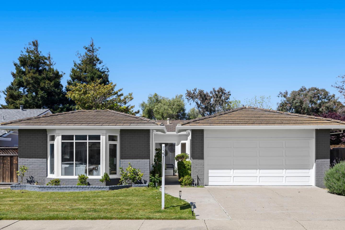 349 Bluefish Court