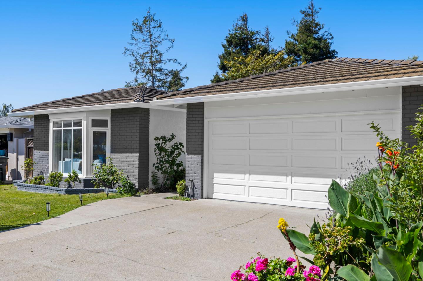 349 Bluefish Court
