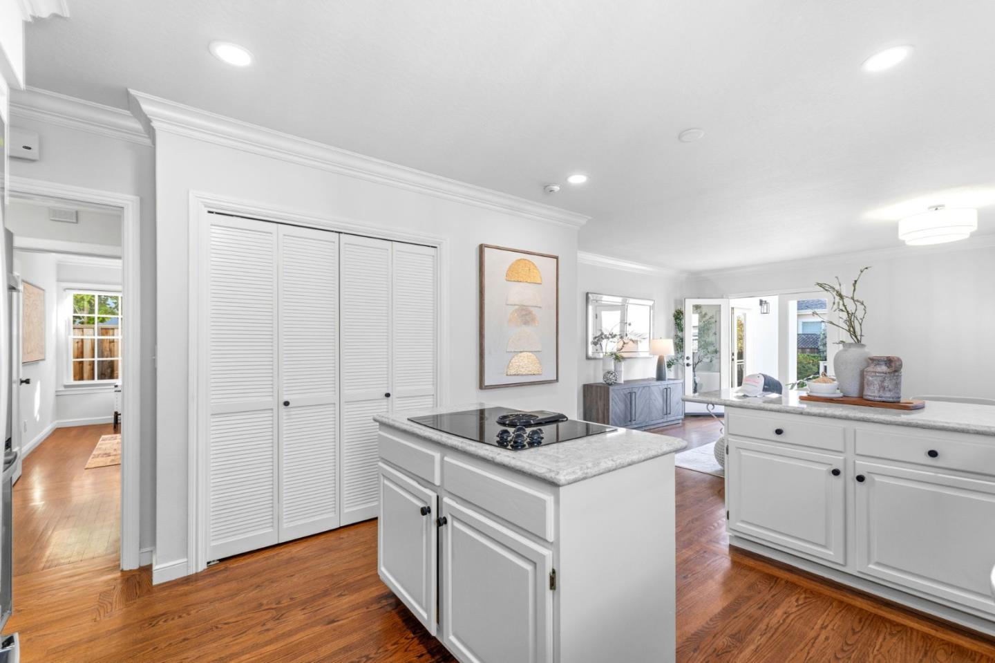 1612 Easton DR