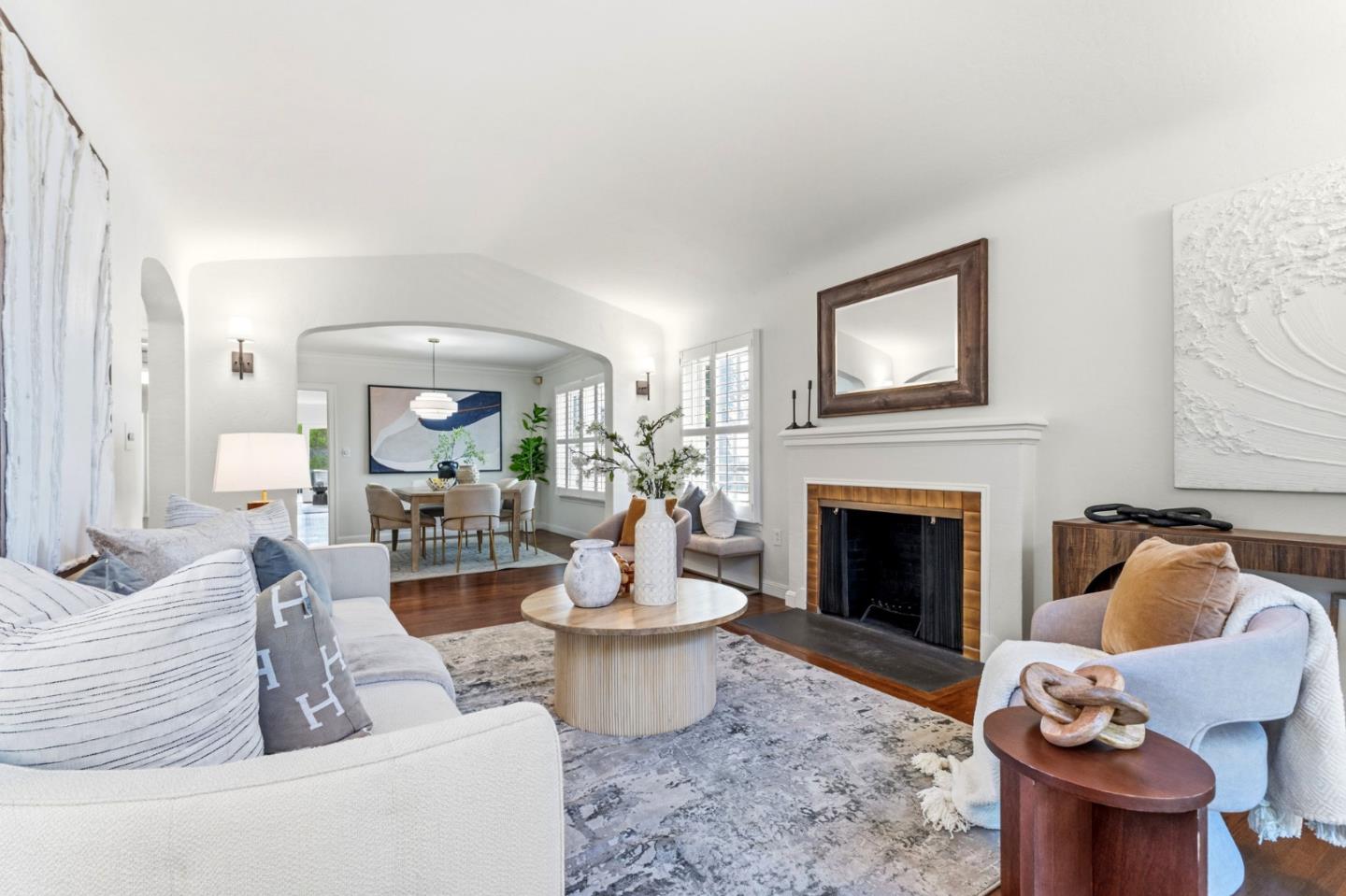 1612 Easton DR