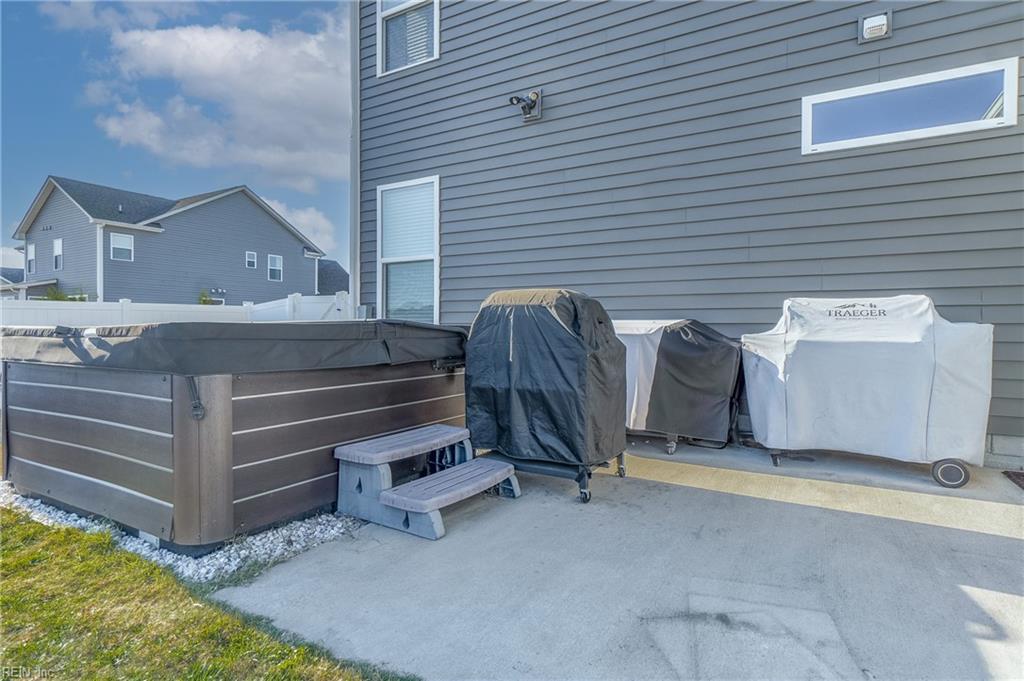 112 Ashbee CT