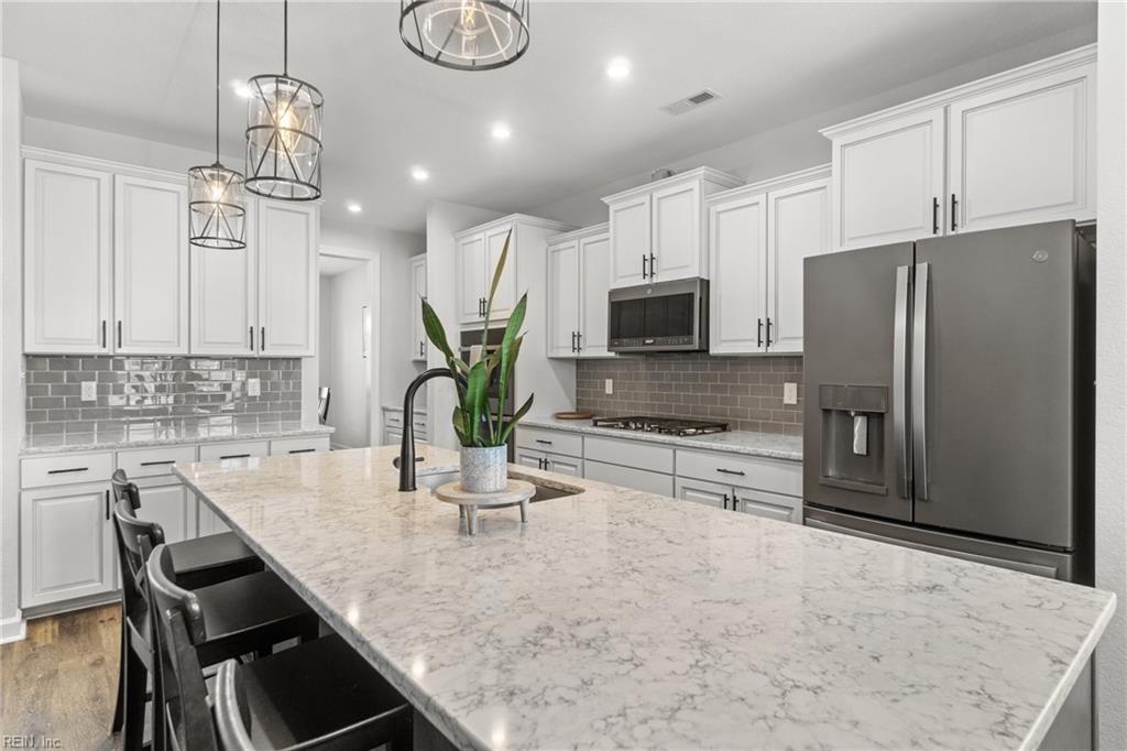 112 Ashbee CT