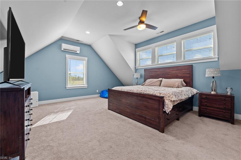 138 Elliott RD