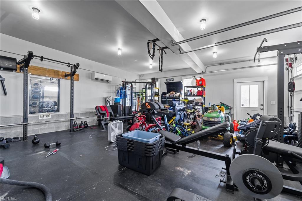 138 Elliott RD