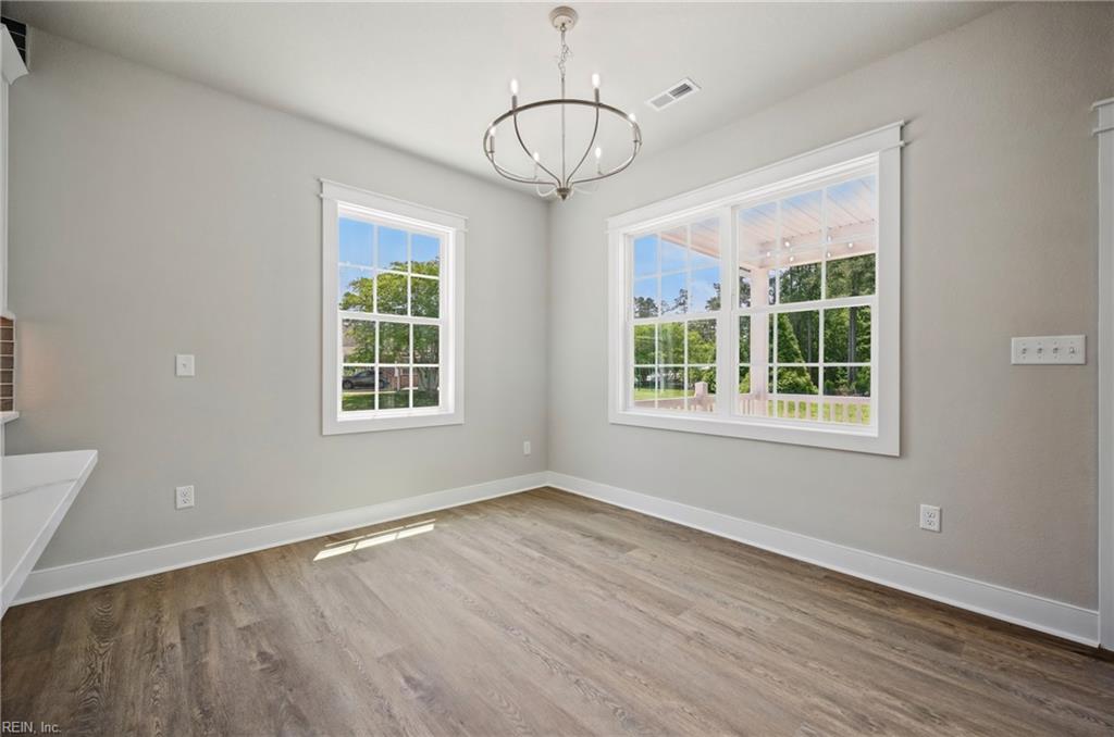 403 Pointe Vista DR