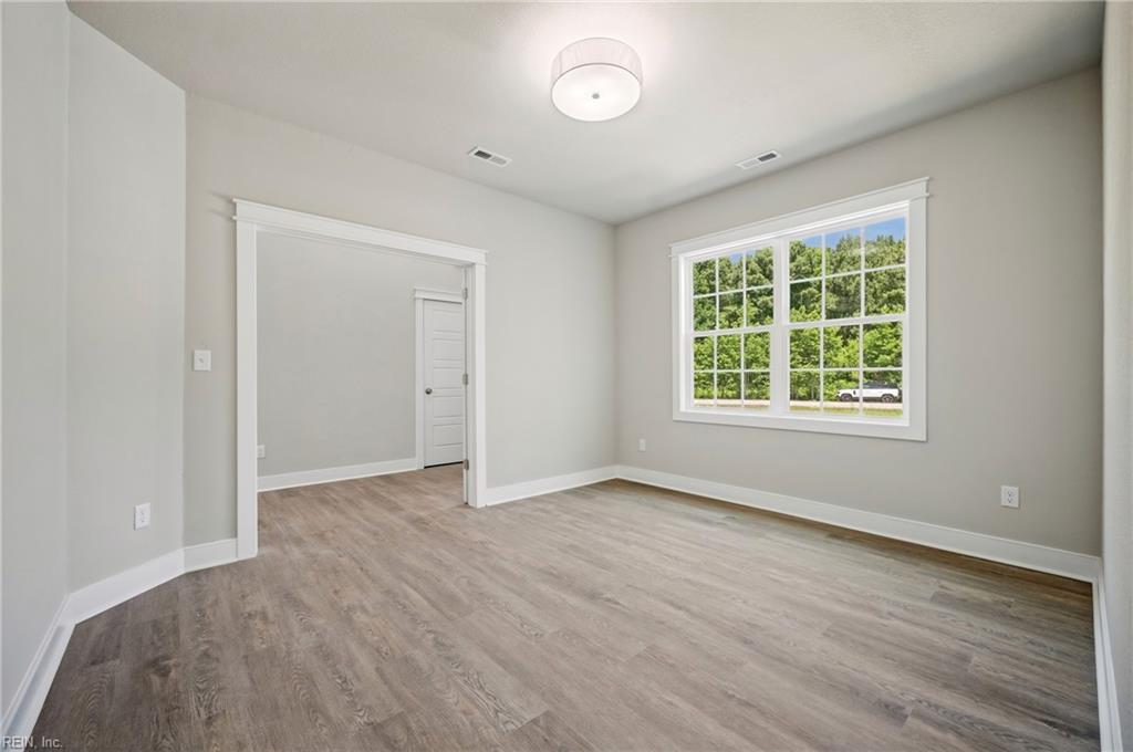 403 Pointe Vista DR