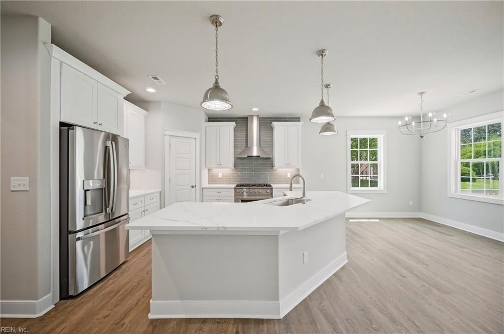 403 Pointe Vista DR