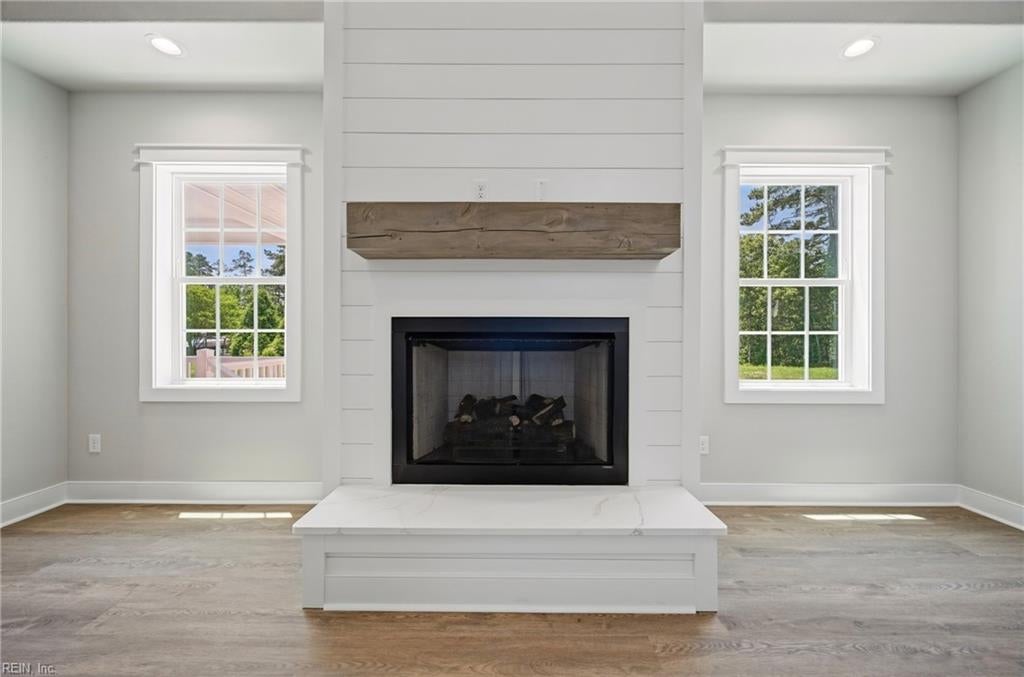 403 Pointe Vista DR