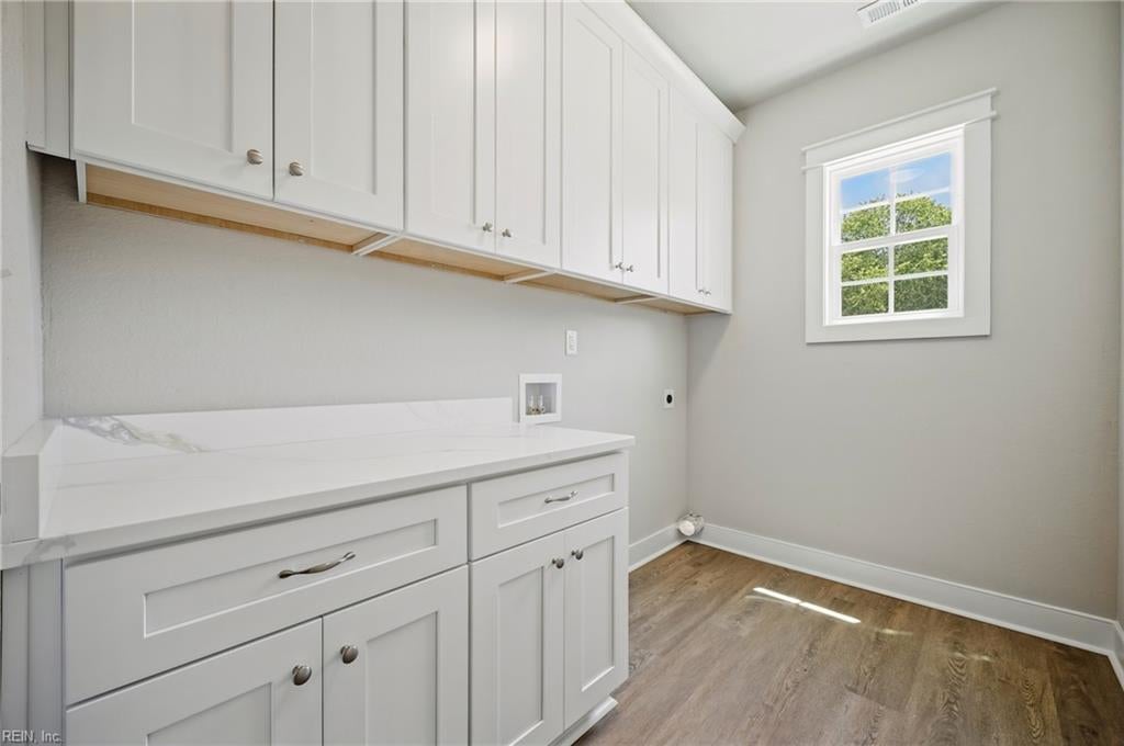 403 Pointe Vista DR