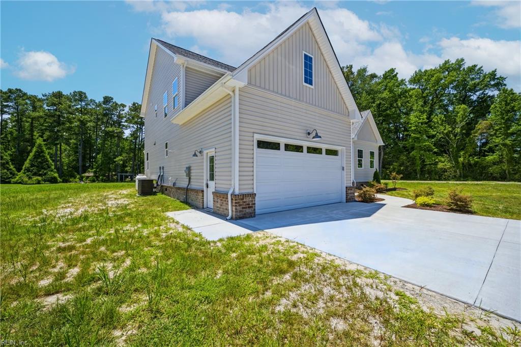 403 Pointe Vista DR