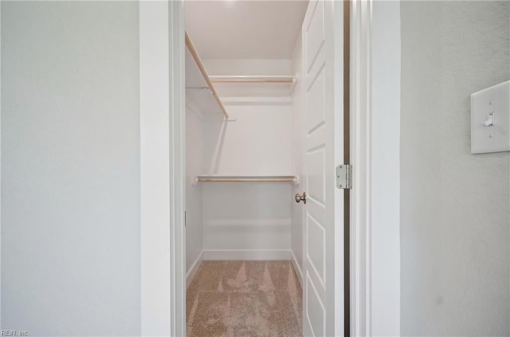 403 Pointe Vista DR