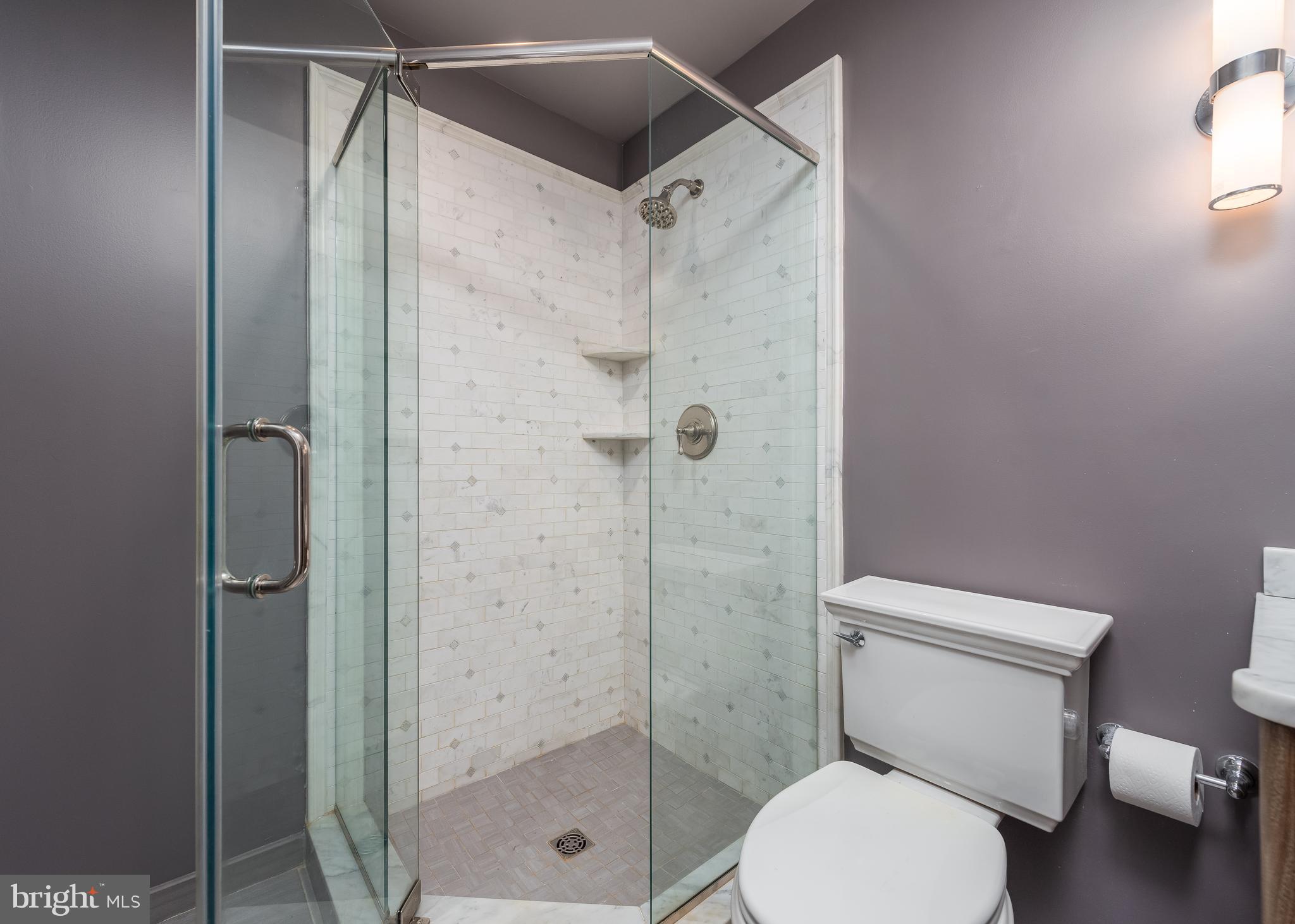 5 MARYLAND AVENUE Unit: 6