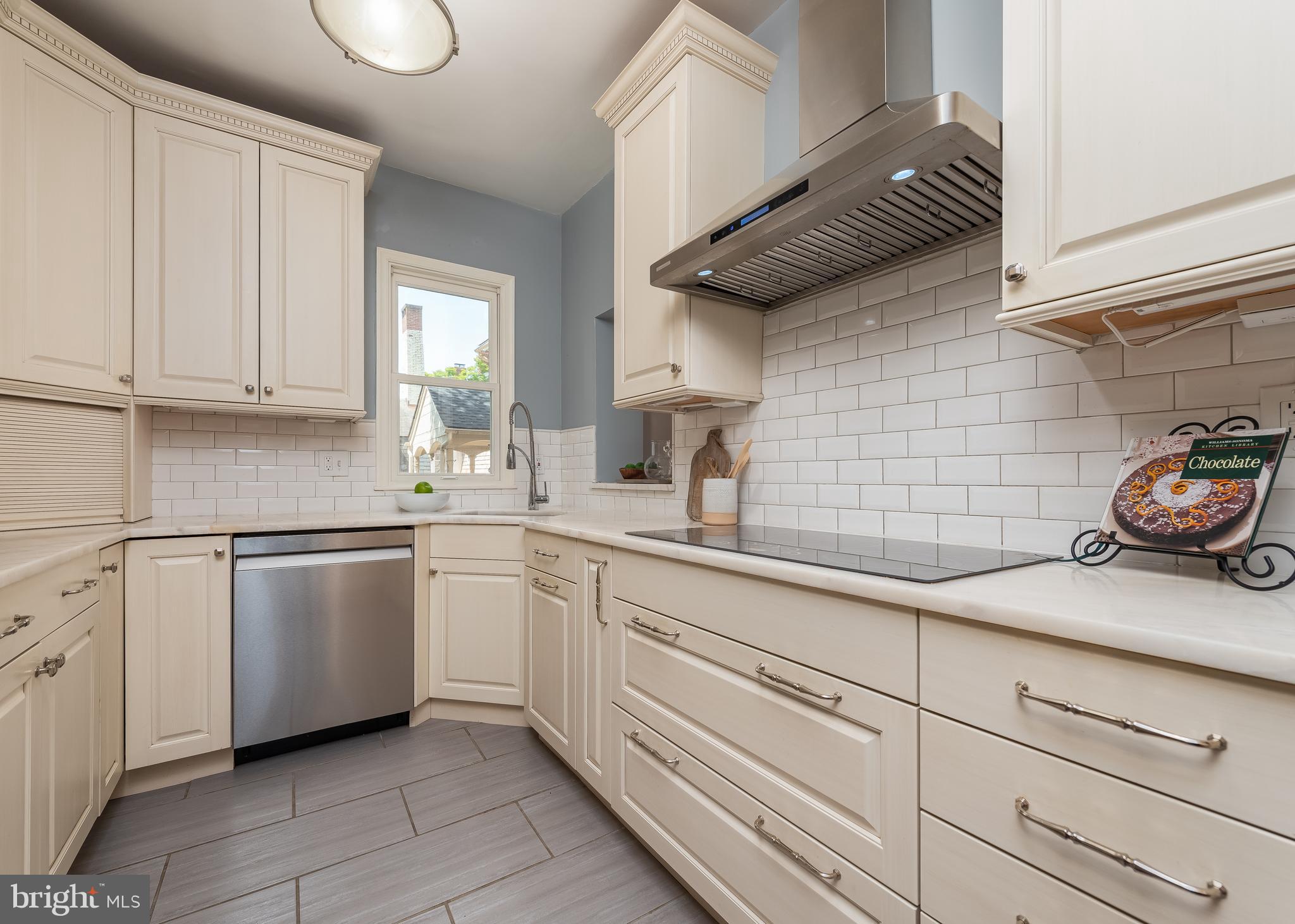 5 MARYLAND AVENUE Unit: 6