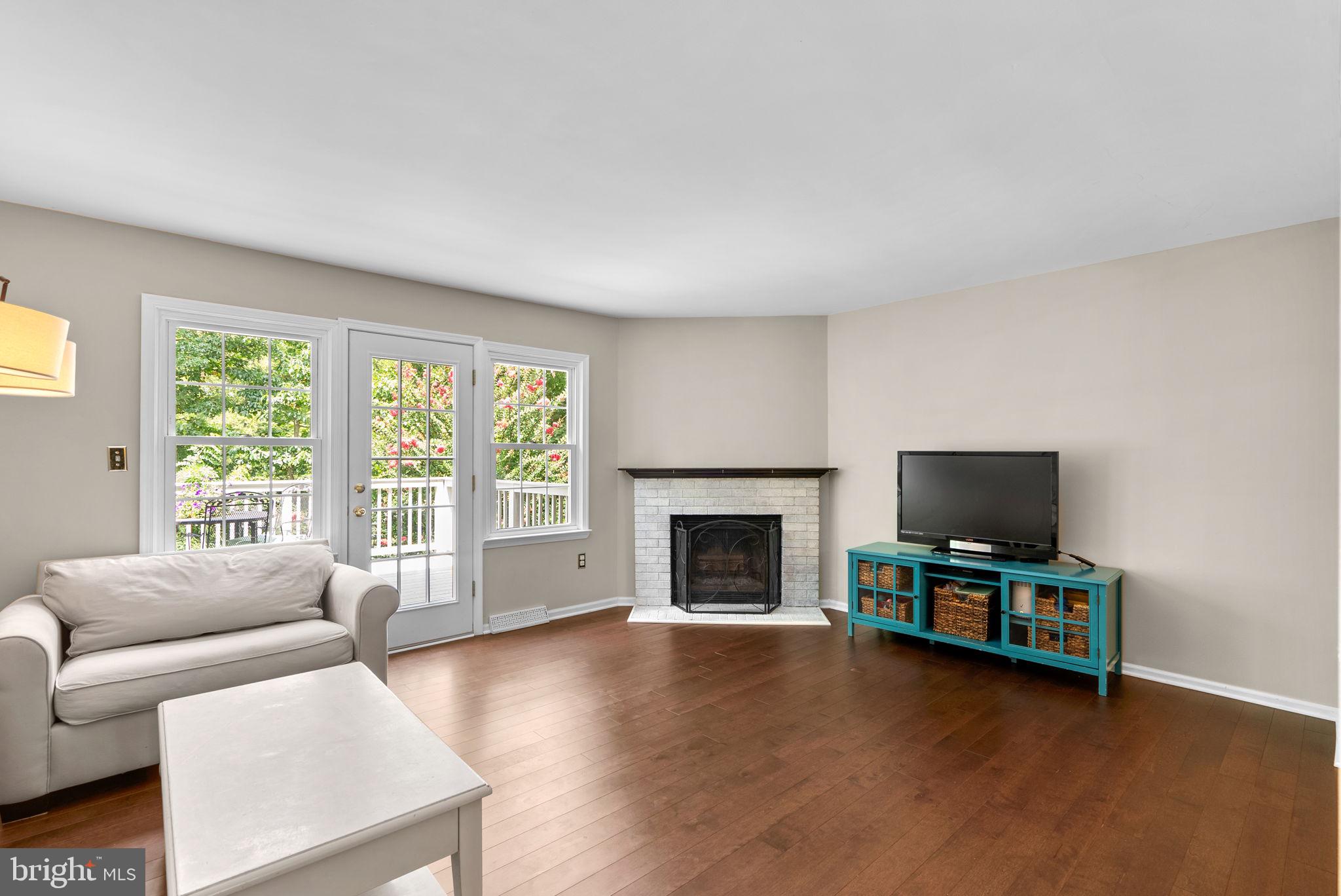 524 BAY DALE COURT