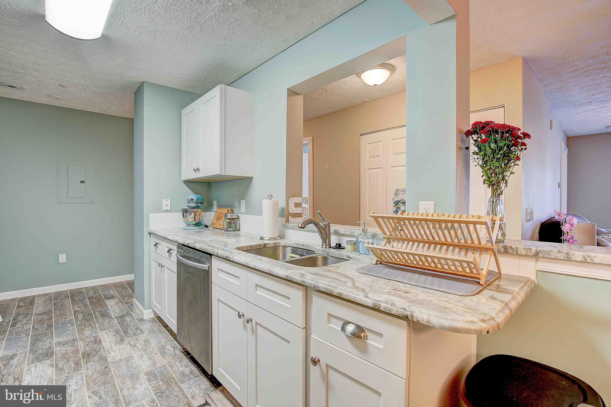 2052 QUAKER WAY Unit: 7