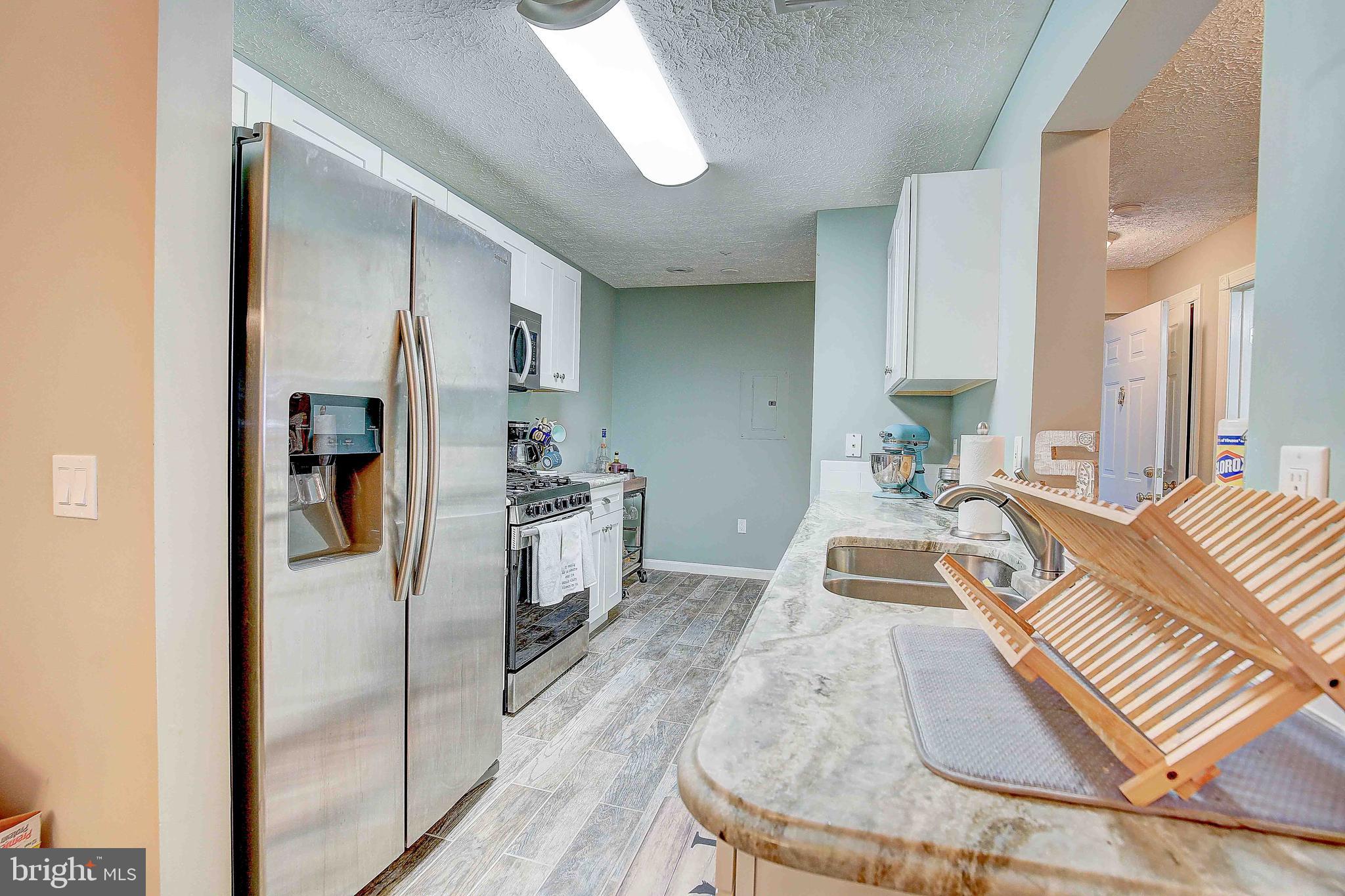 2052 QUAKER WAY Unit: 7
