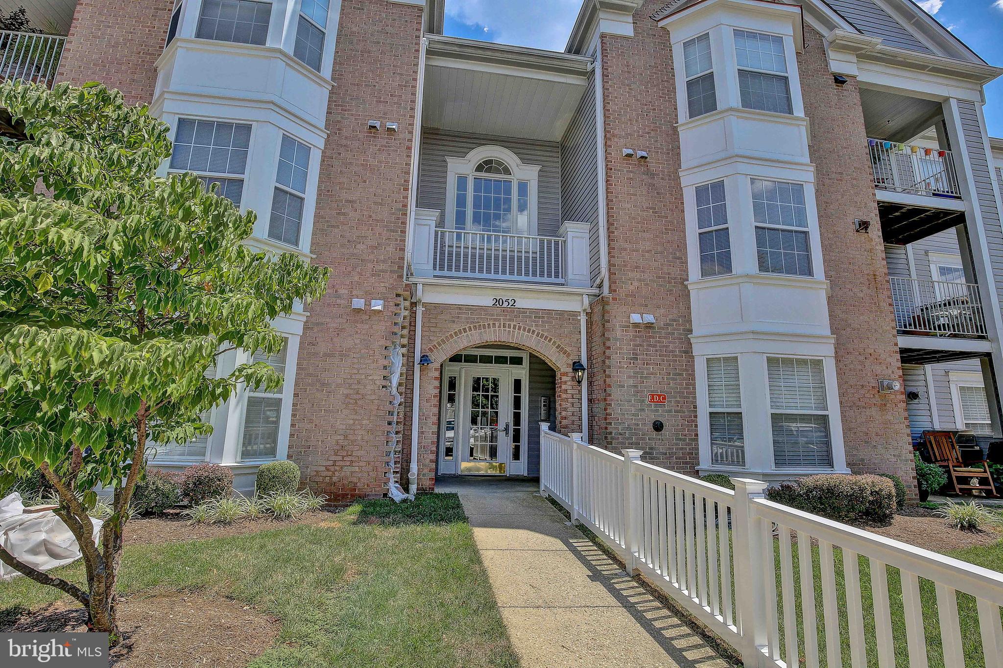 2052 QUAKER WAY Unit: 7