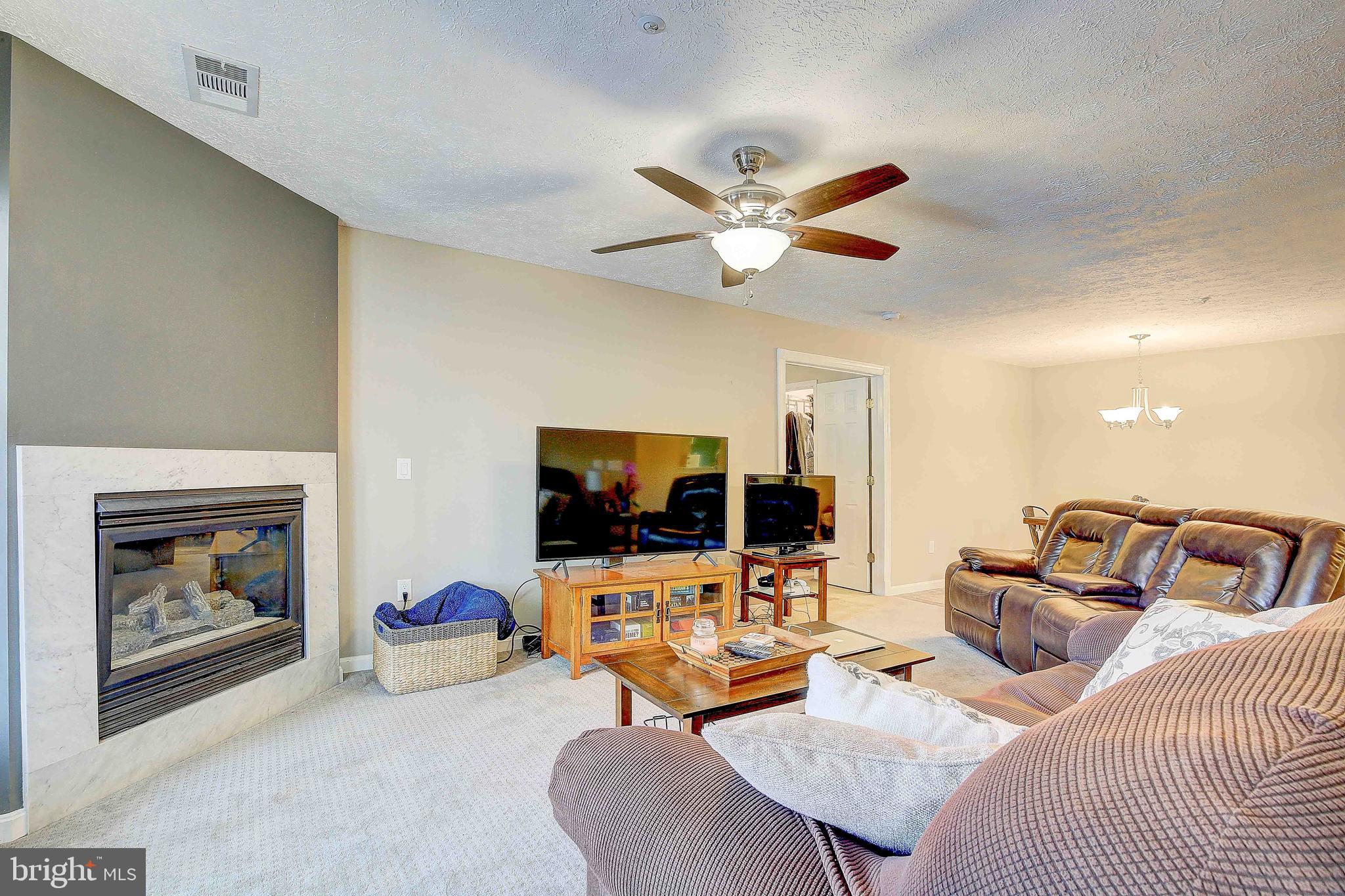 2052 QUAKER WAY Unit: 7