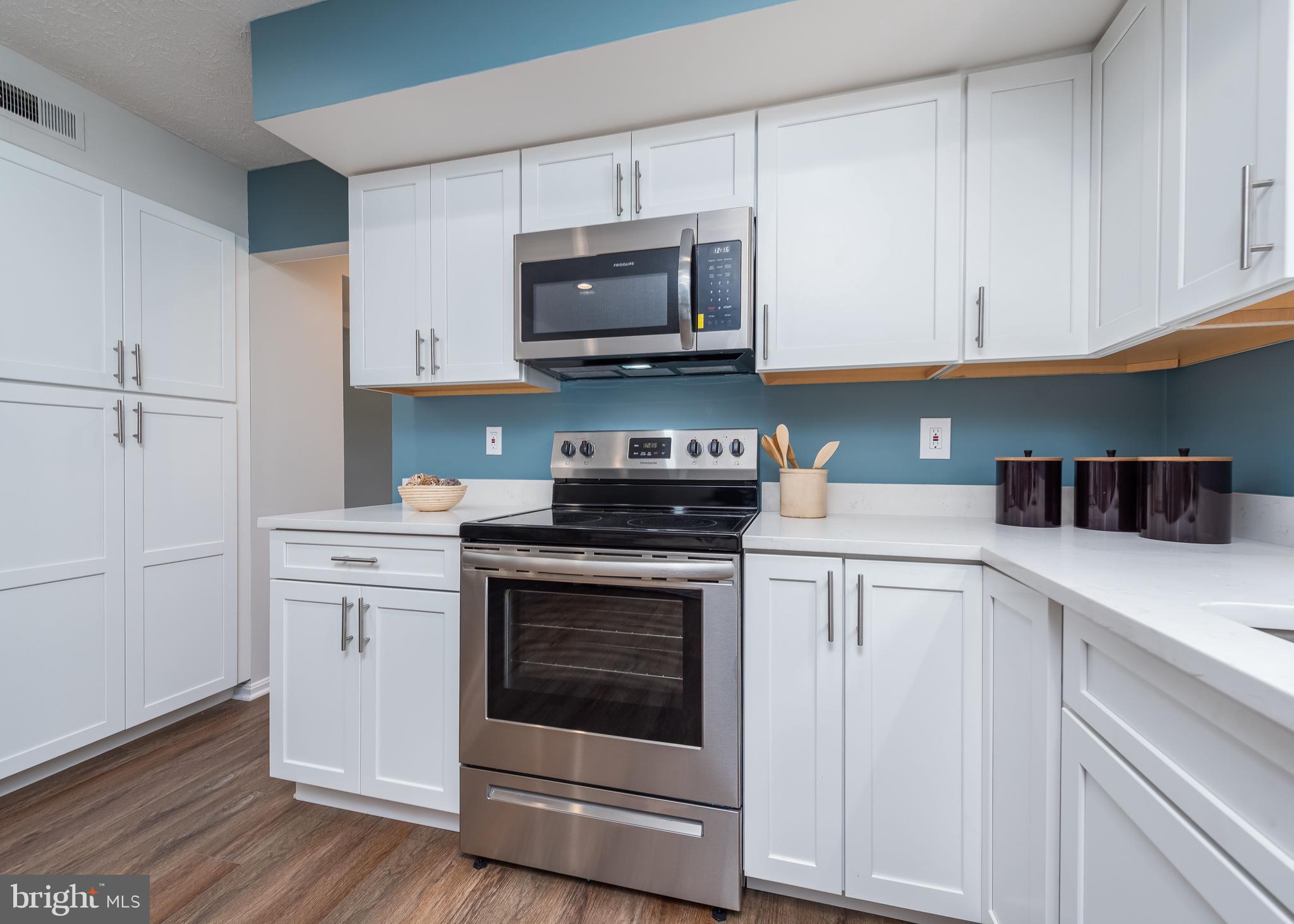 3104 ULSTER COURT