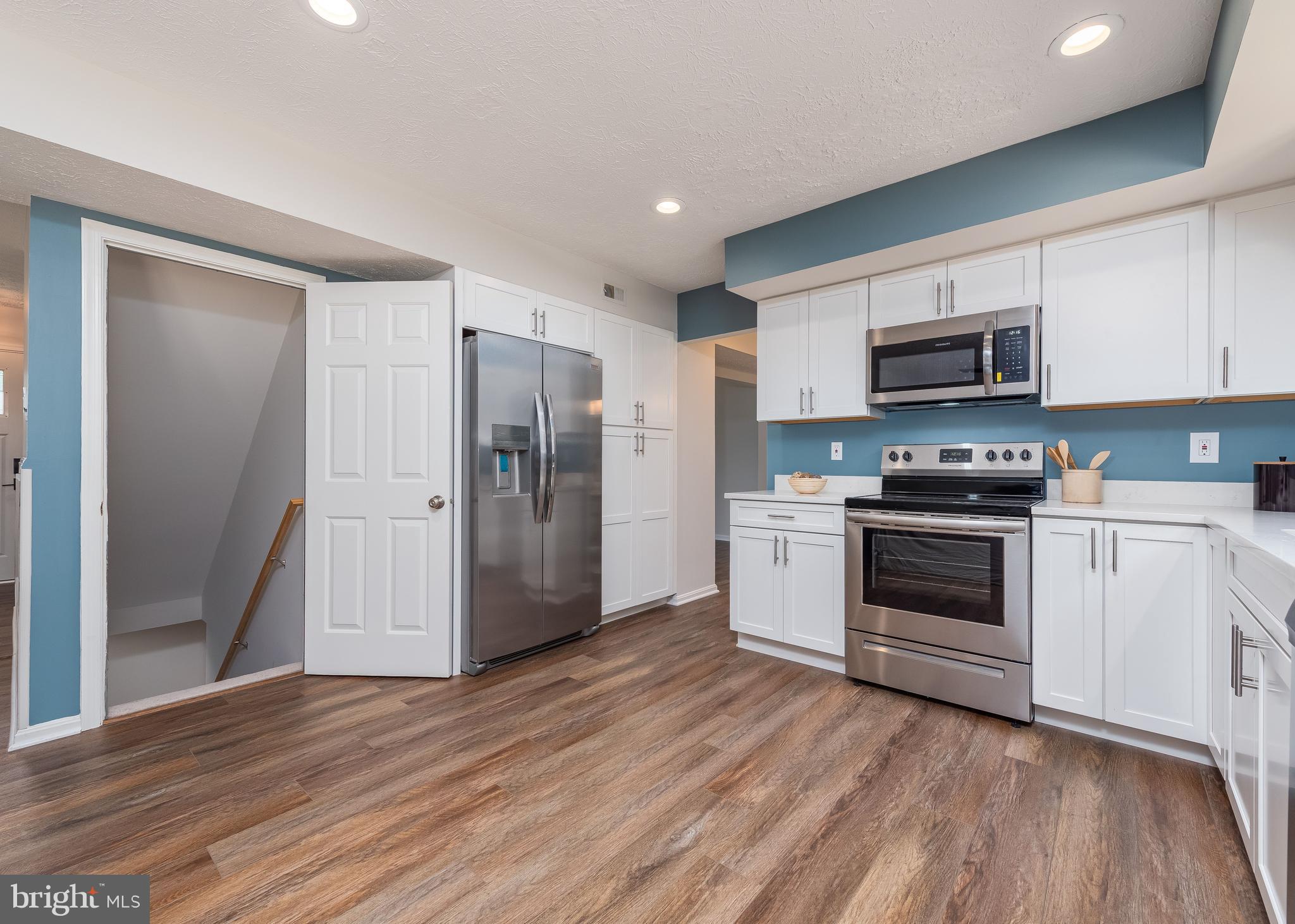 3104 ULSTER COURT