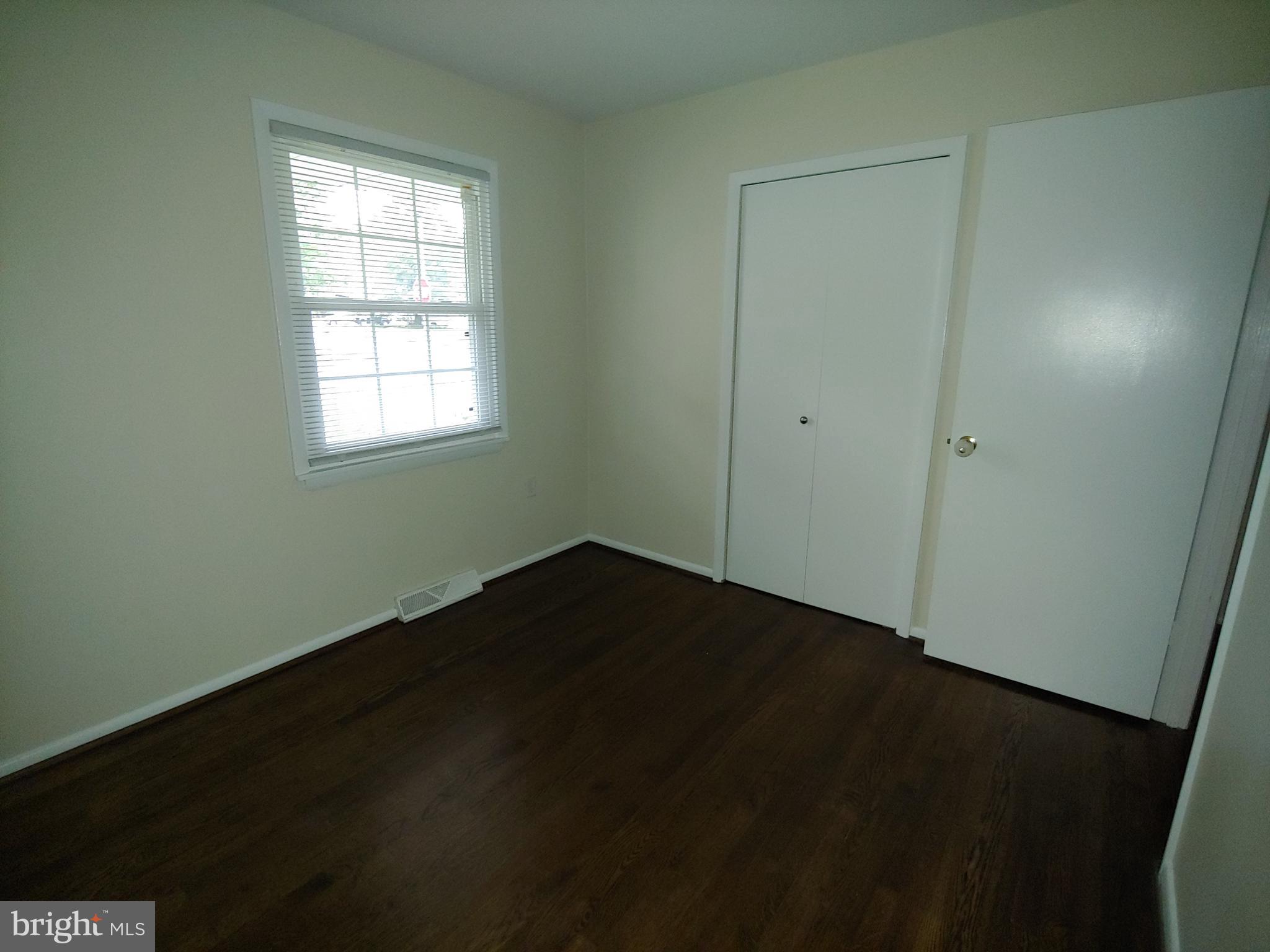 507 Maple Ridge Ln