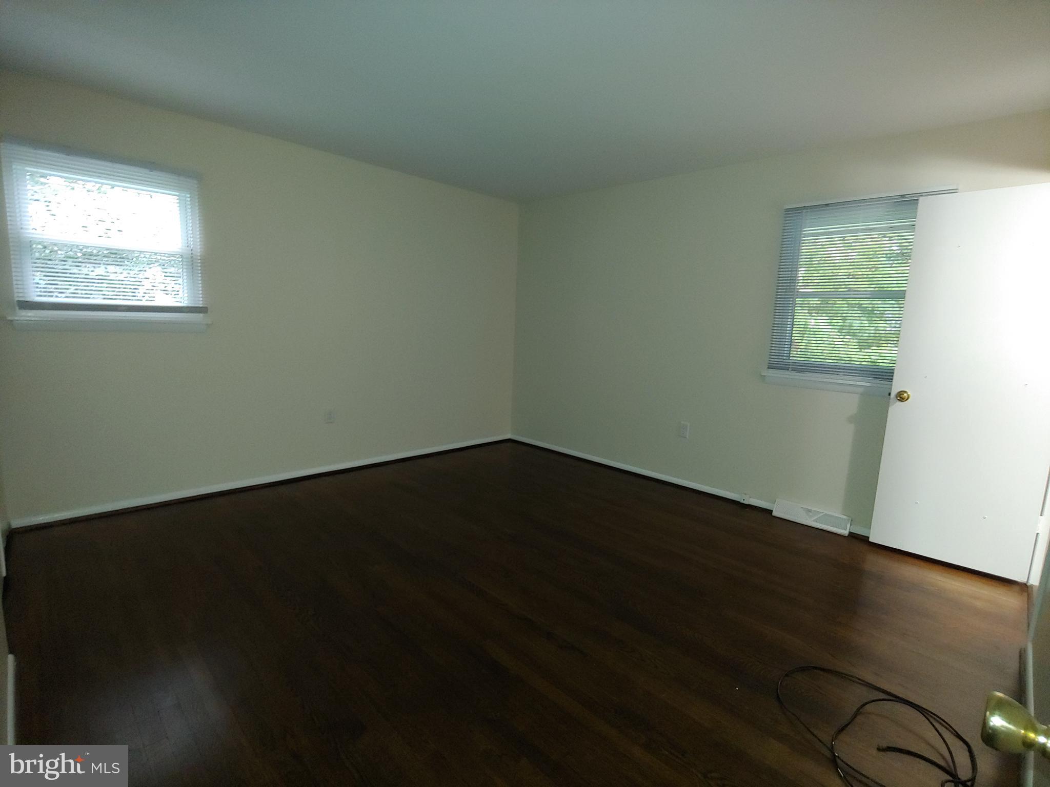 507 Maple Ridge Ln