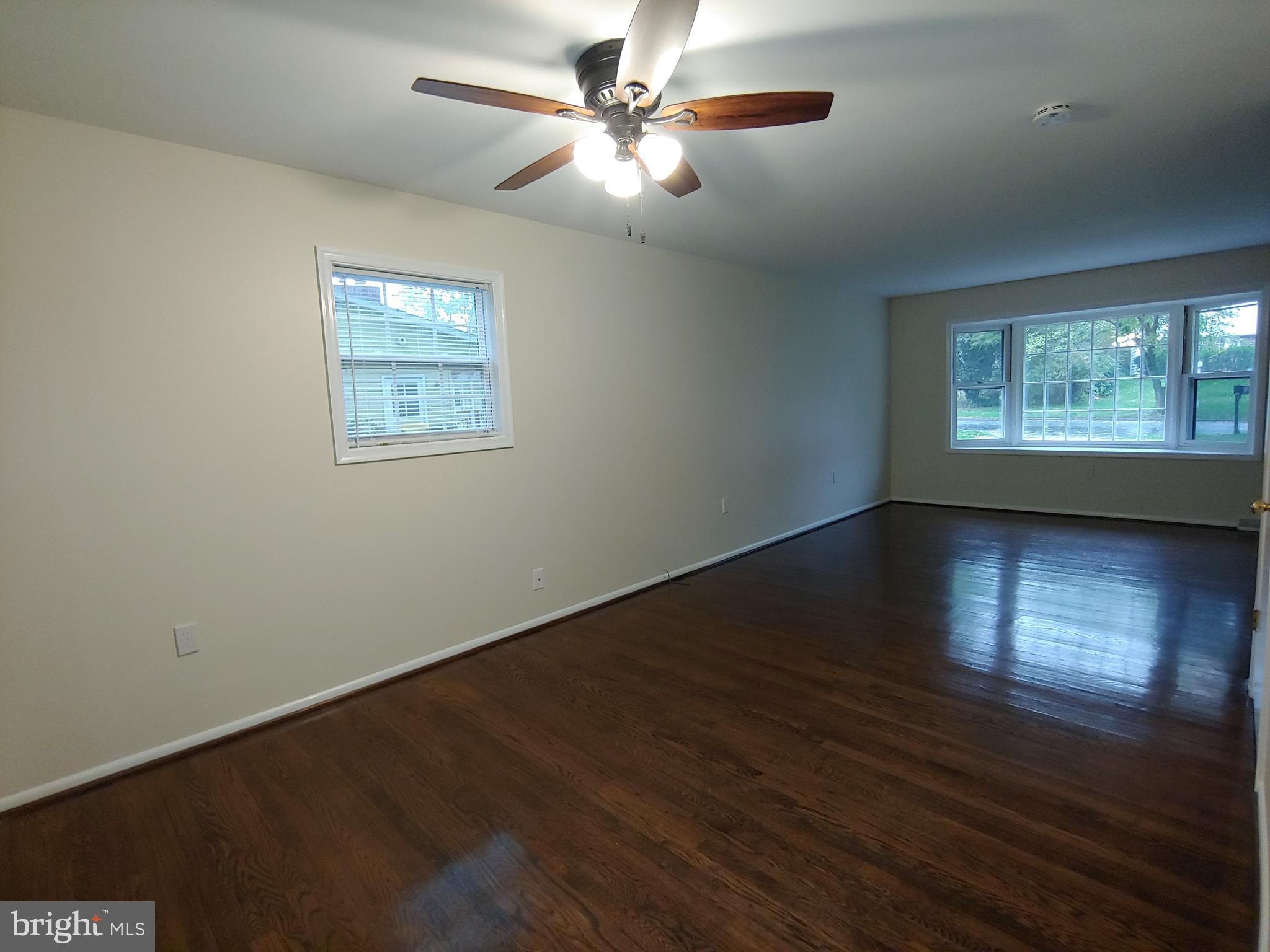 507 Maple Ridge Ln