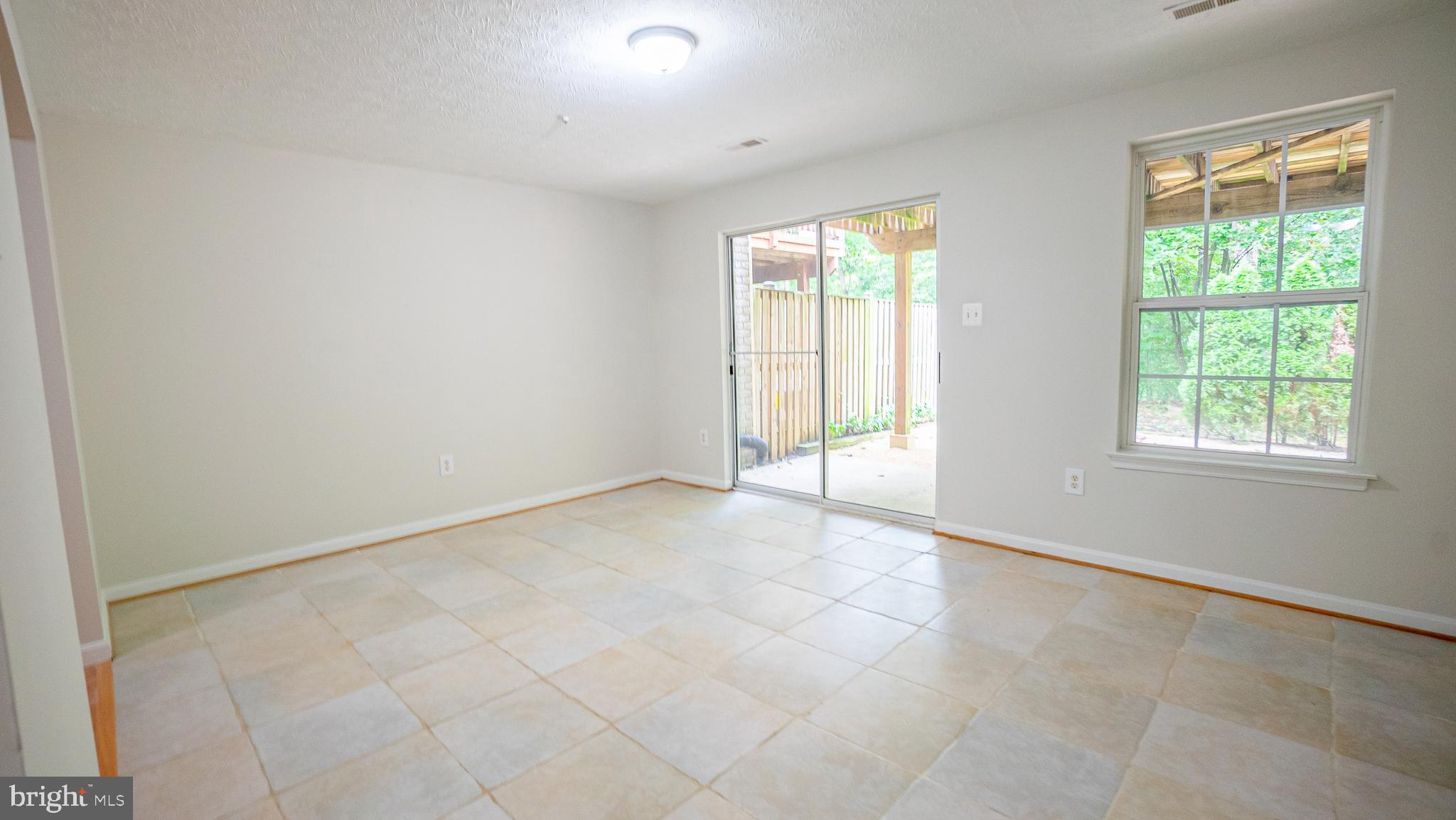 1467 Falcon Nest COURT