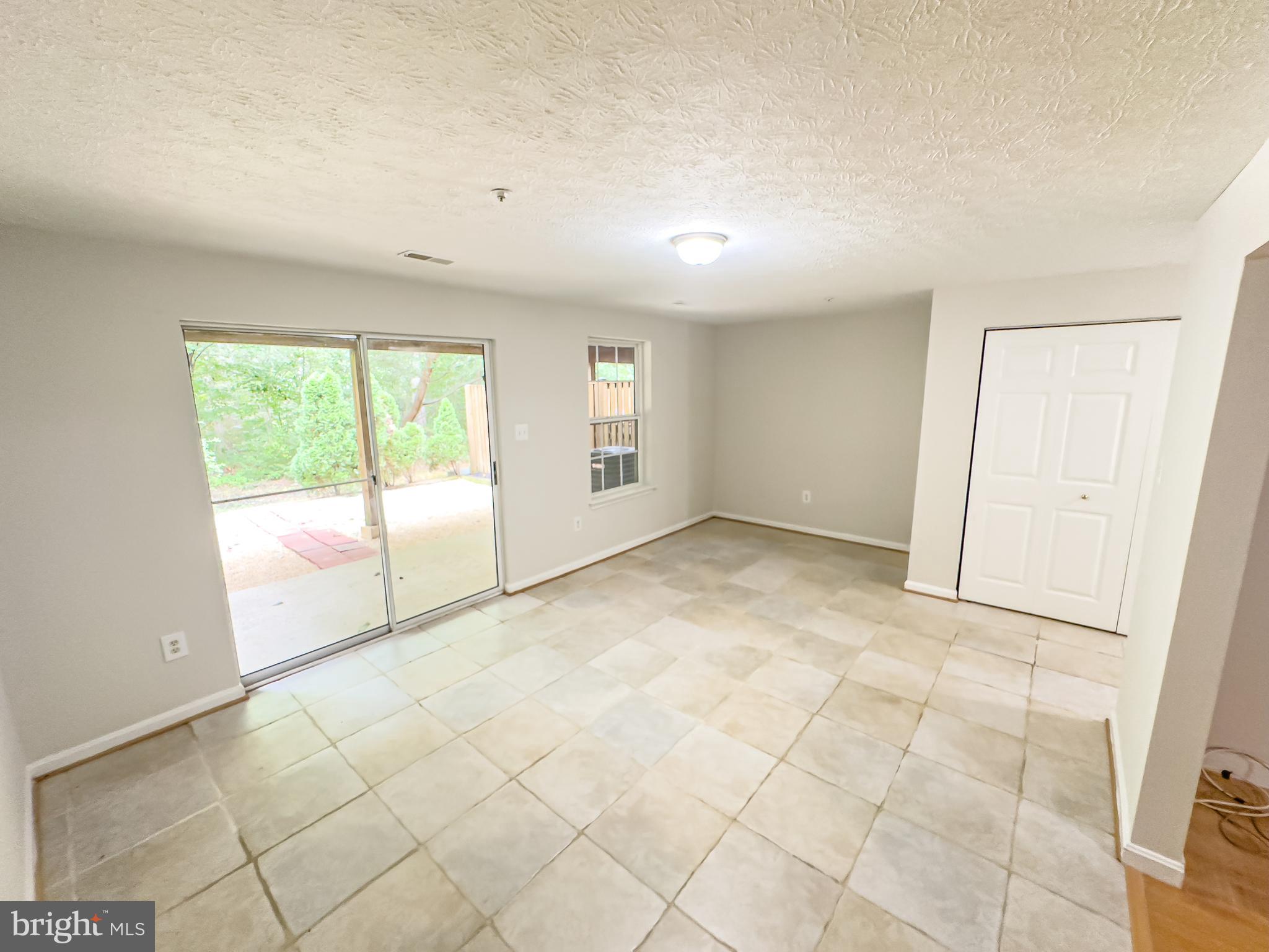 1467 Falcon Nest COURT