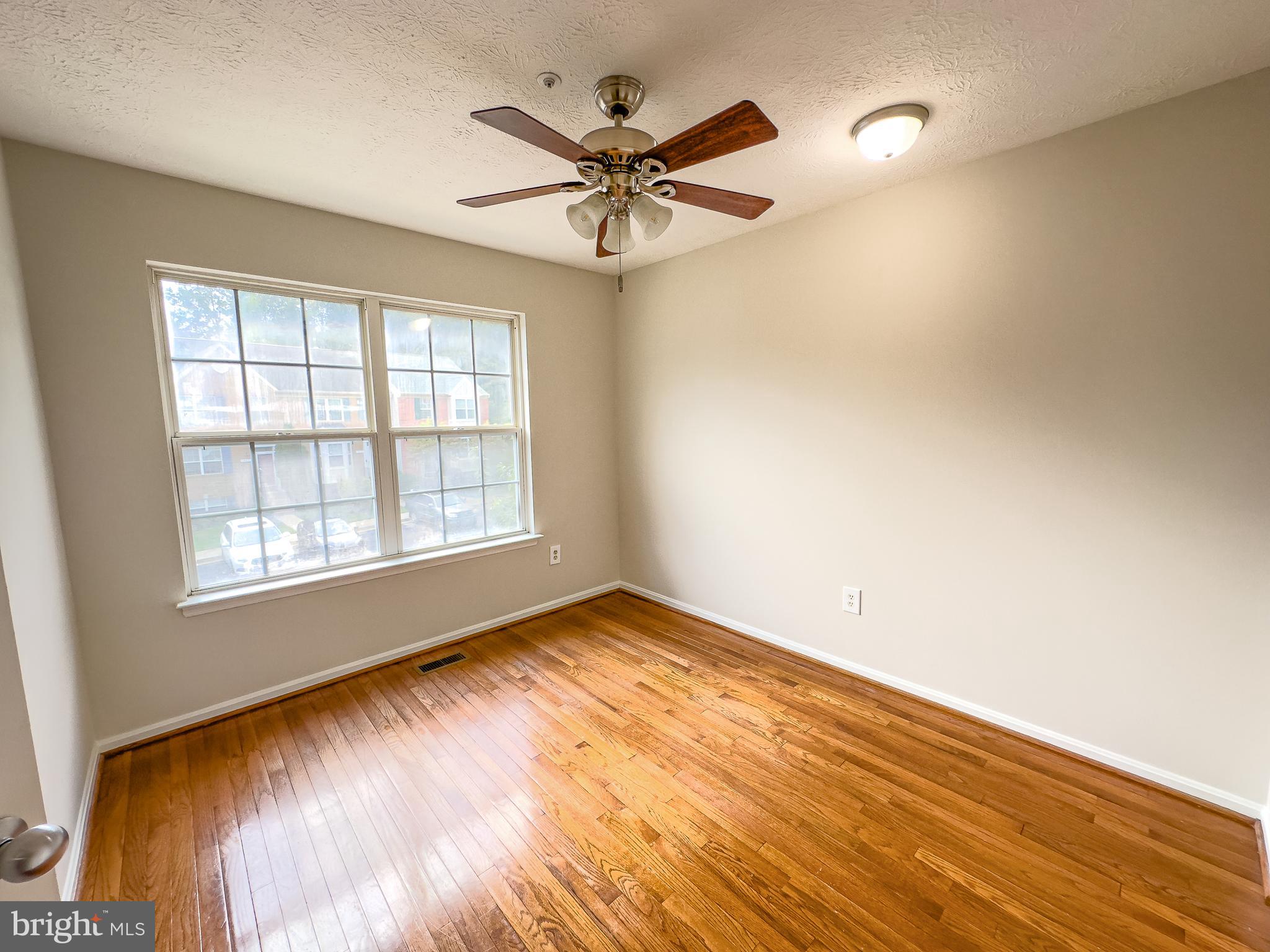 1467 Falcon Nest COURT