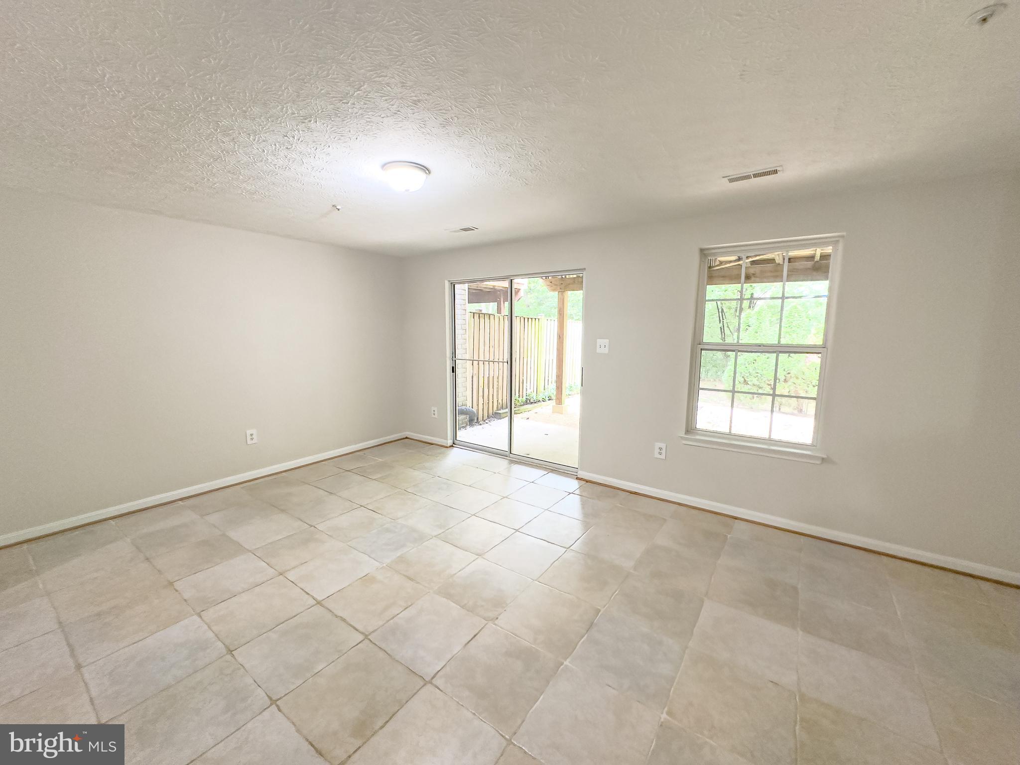 1467 Falcon Nest COURT