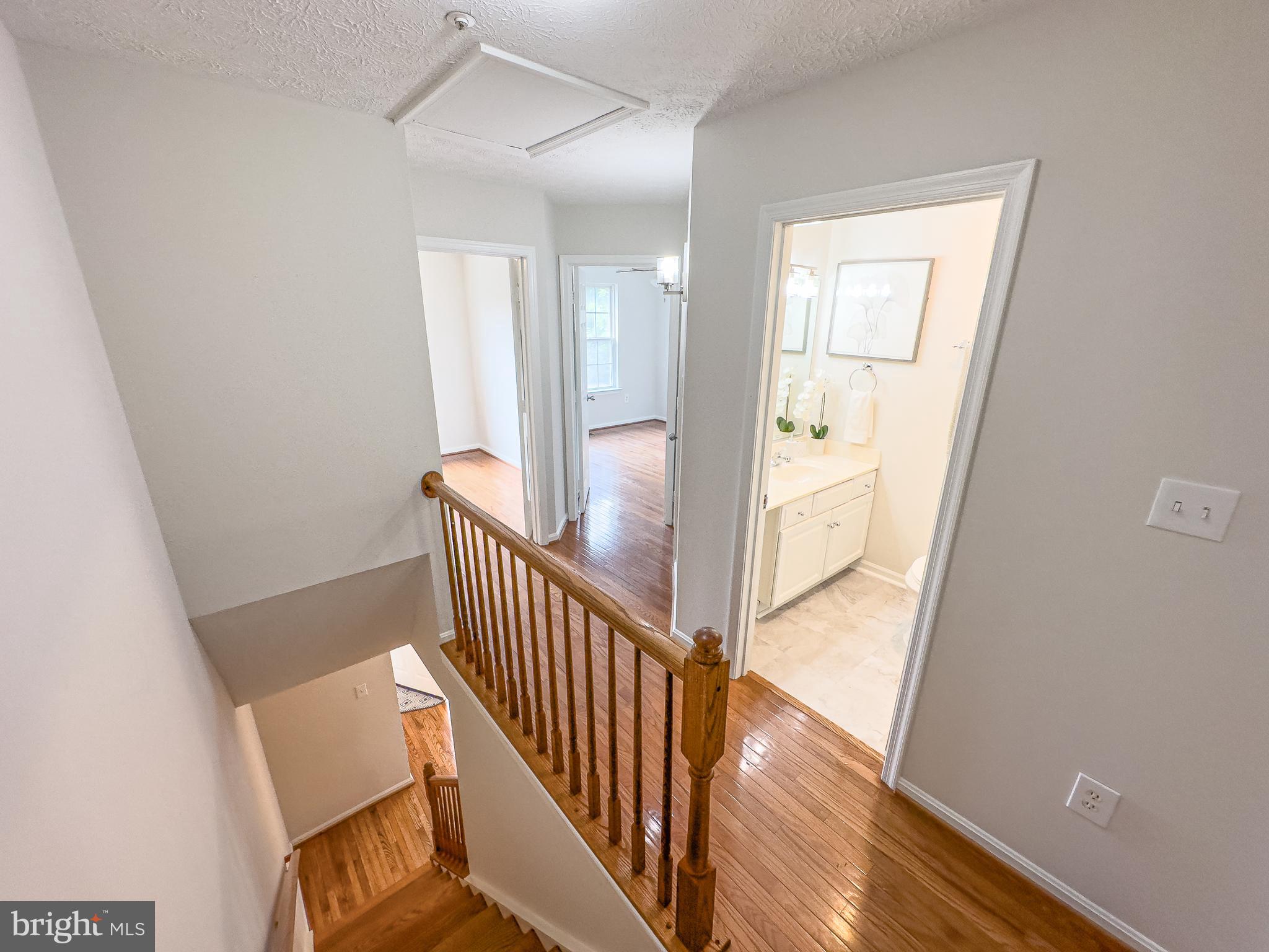 1467 Falcon Nest COURT
