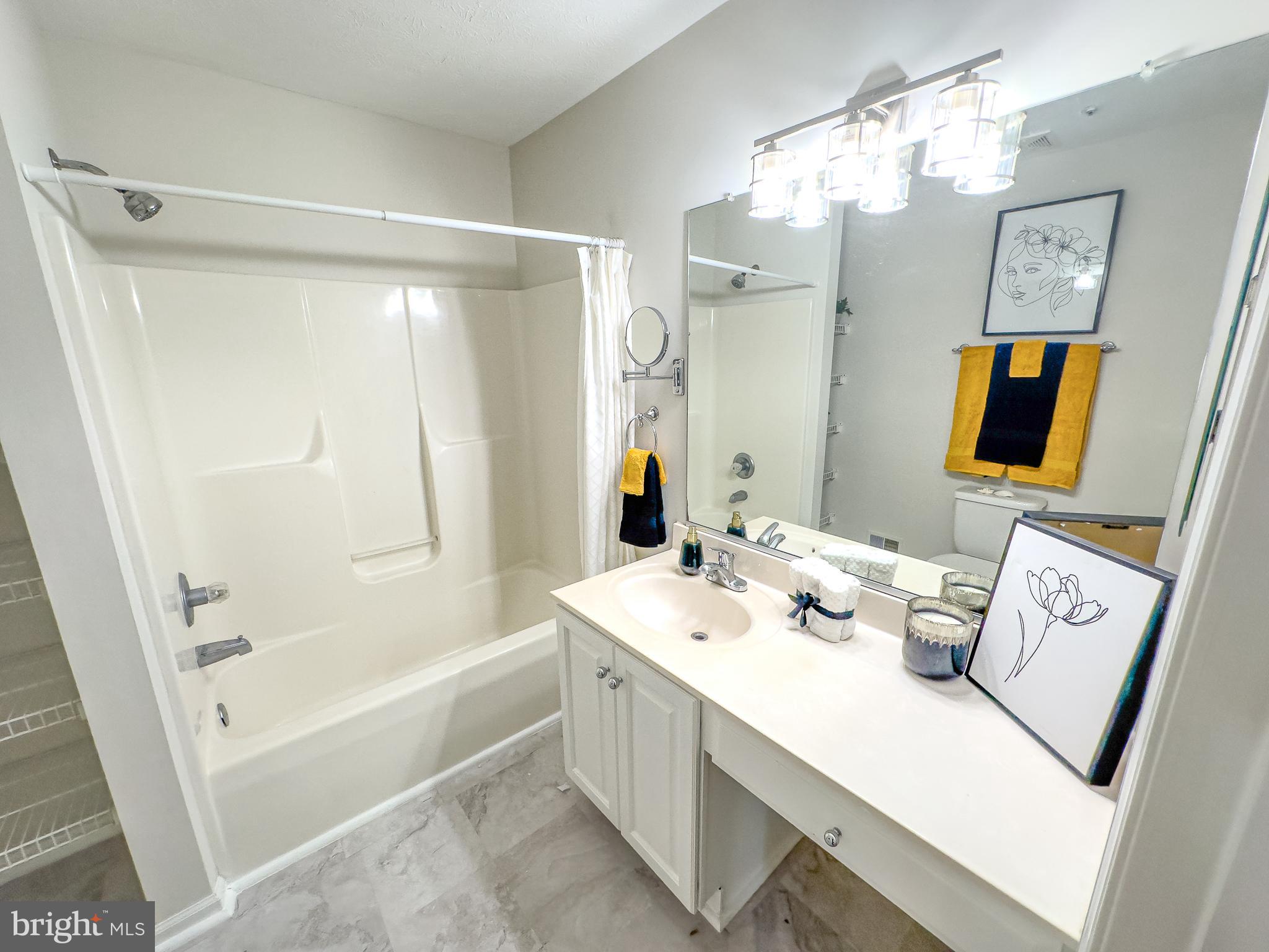 1467 Falcon Nest COURT
