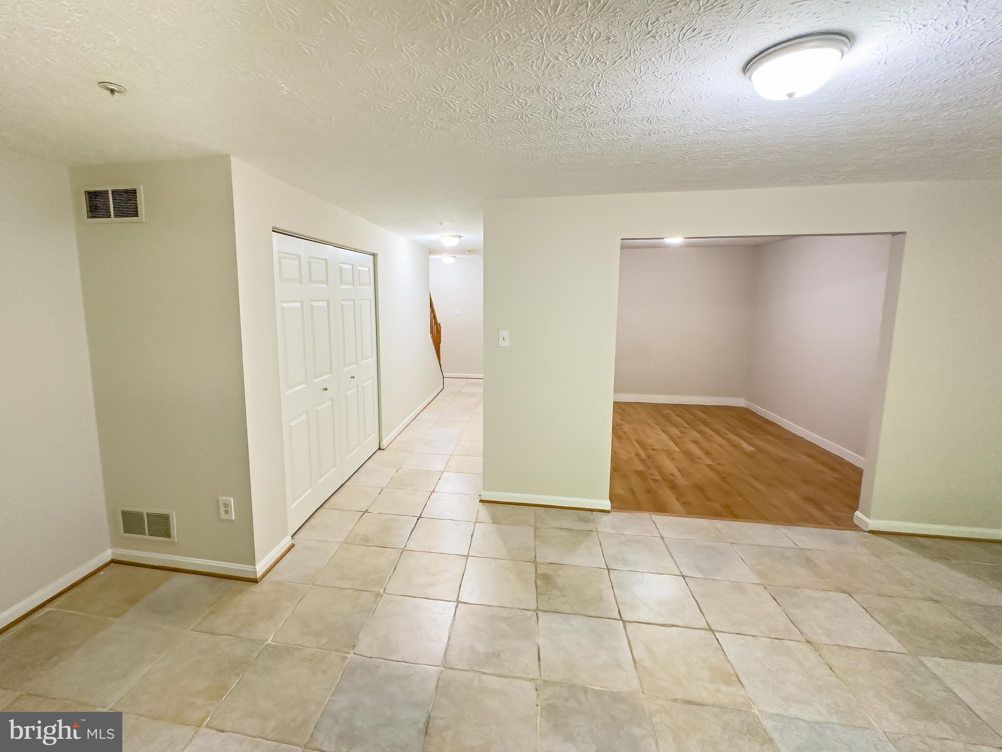 1467 Falcon Nest COURT