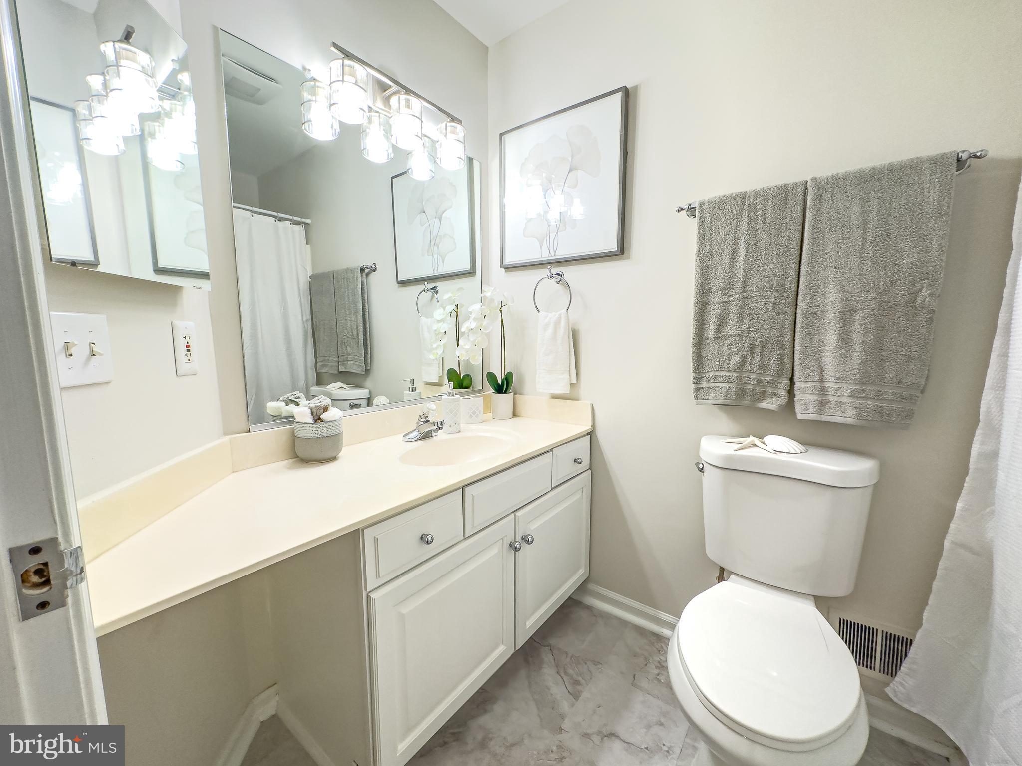 1467 Falcon Nest COURT