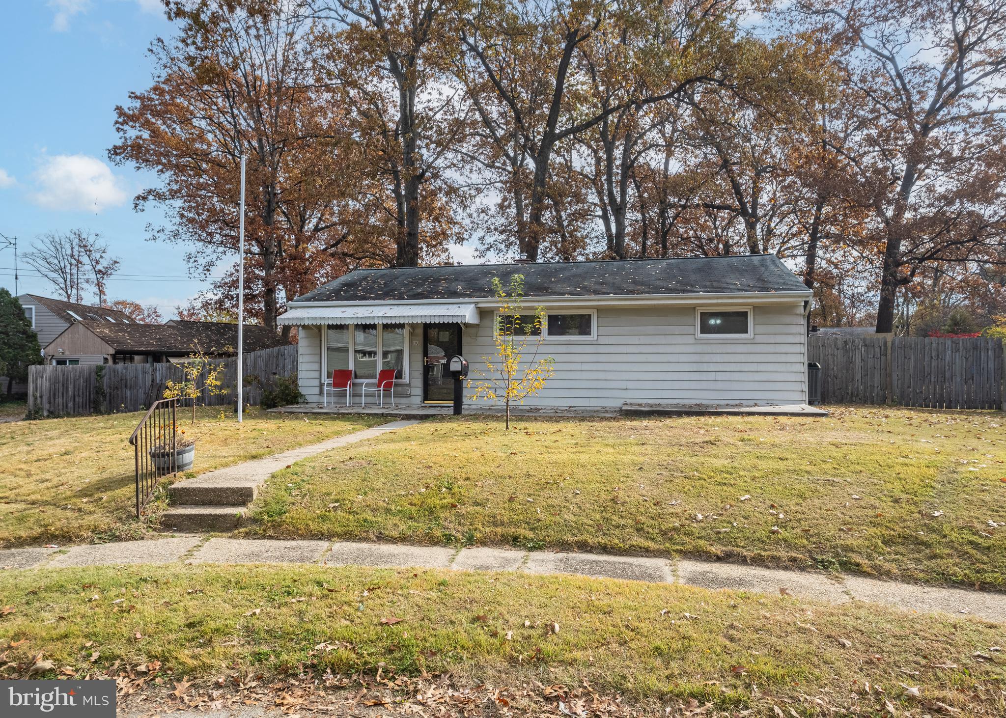 1103 Somerset DRIVE