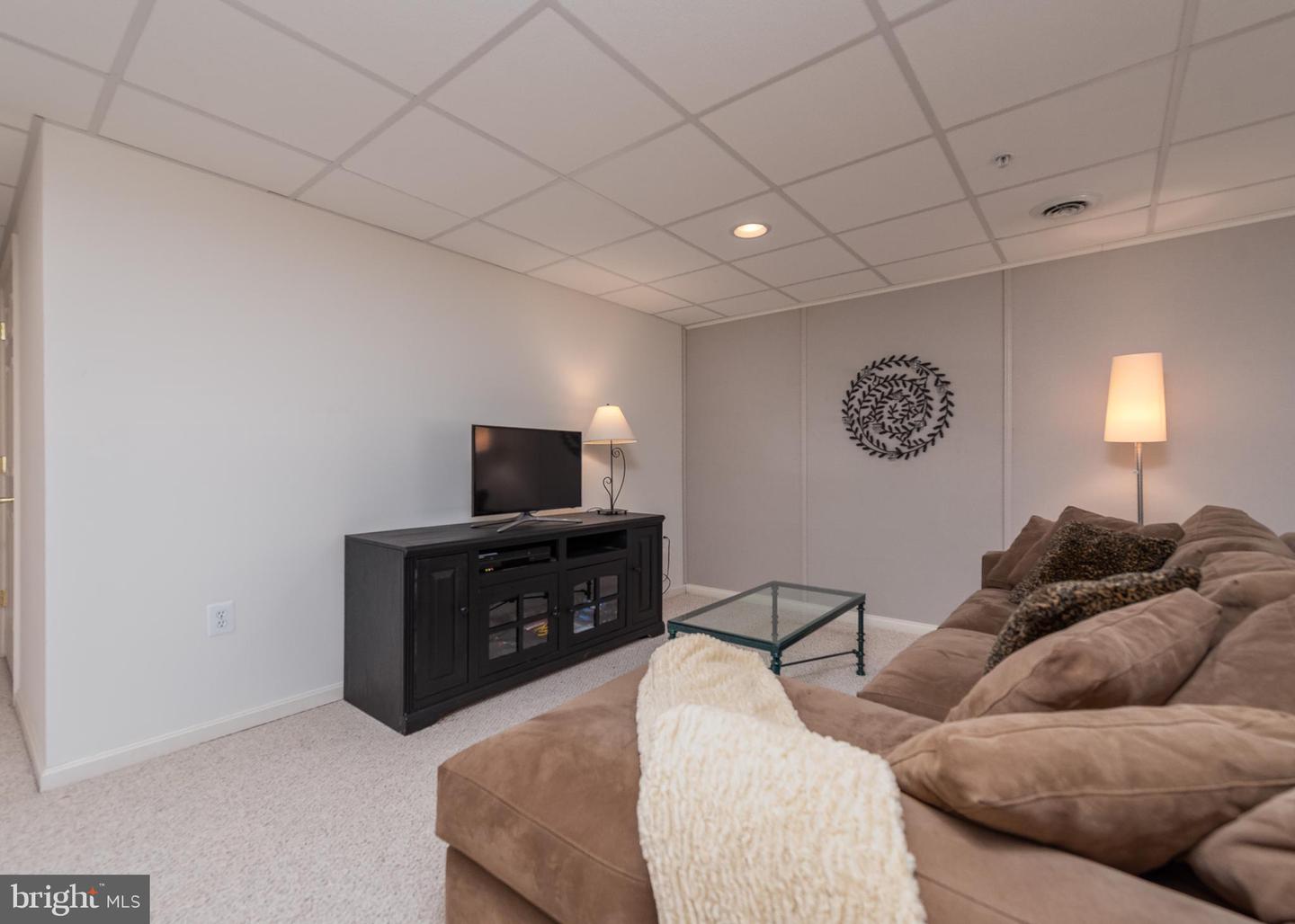 1463 Falcon Nest Court