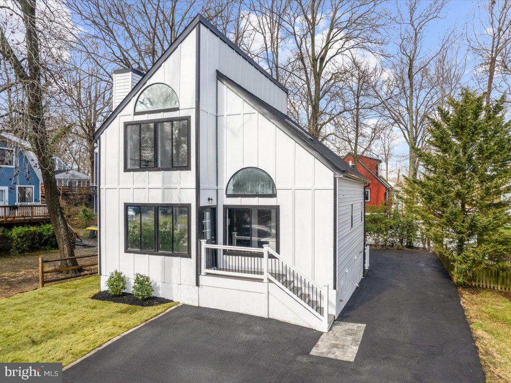 1412 Ellis Rd