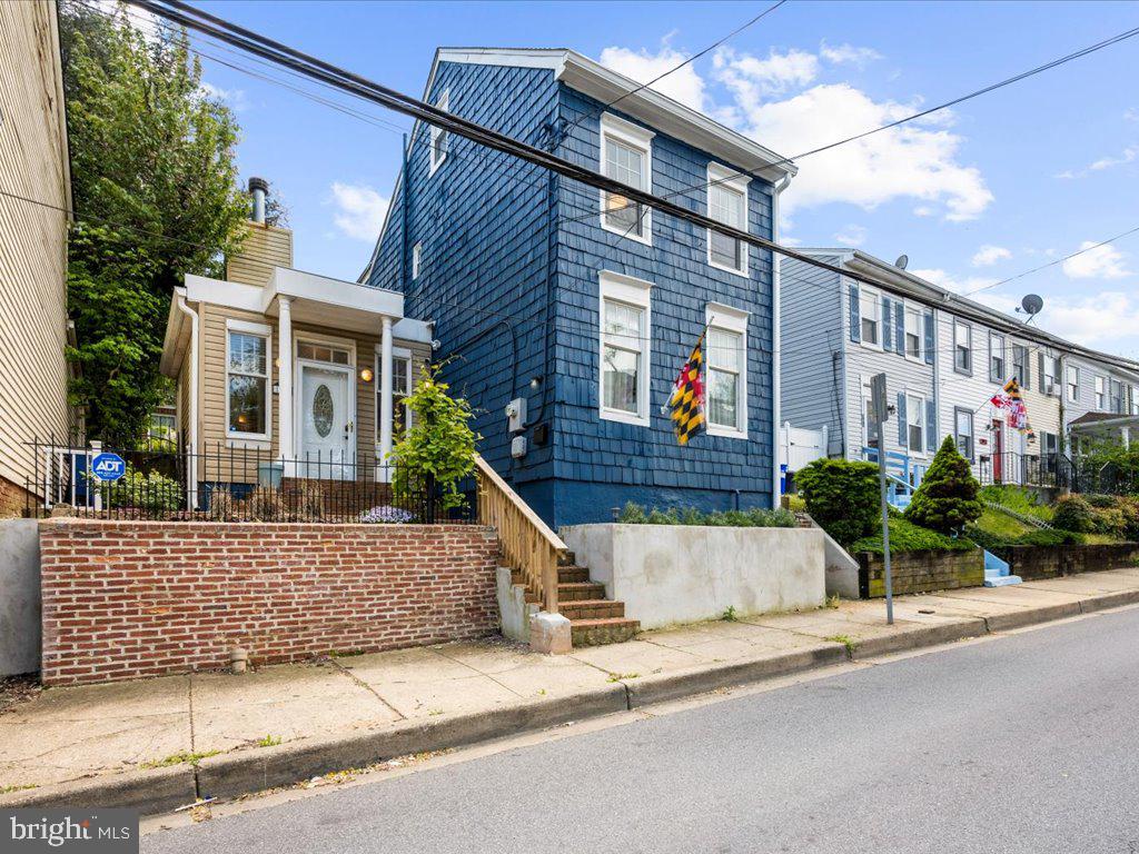 185 Clay St