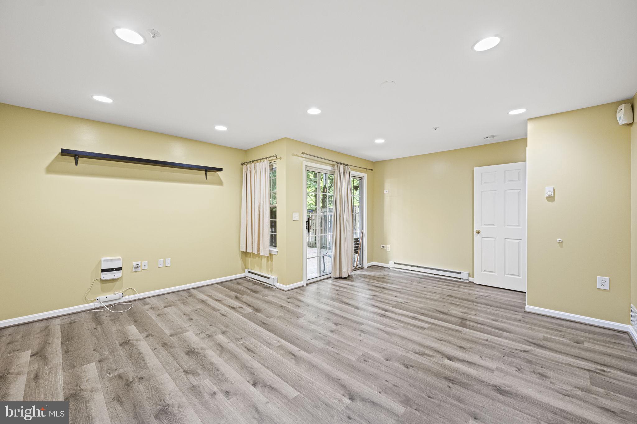 2400 Old Mystic Ct