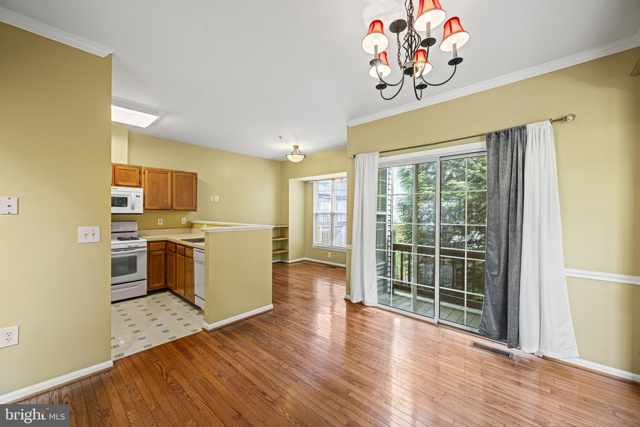2400 Old Mystic Ct