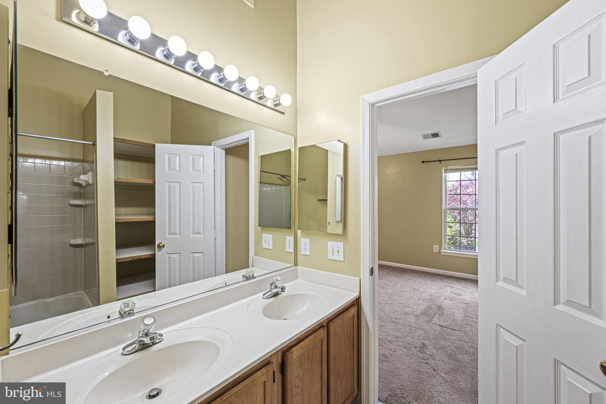 2400 Old Mystic Ct