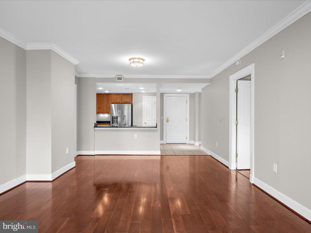5 PARK PL #307