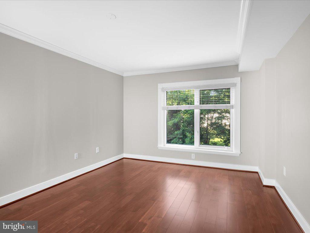 5 PARK PL #307